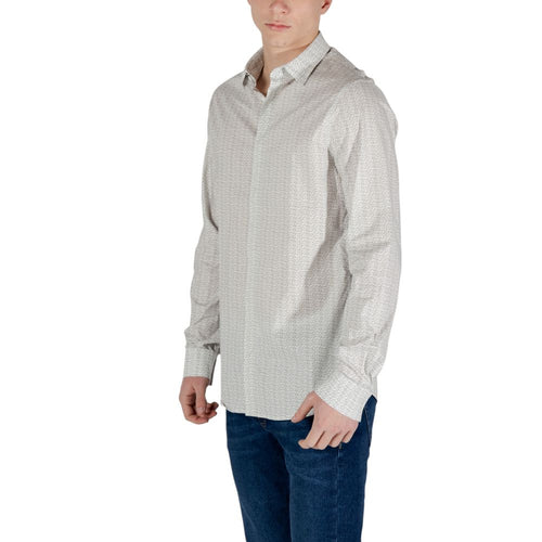 Chemise en coton crème à motif Armani Exchange, vue de face, détails du tissu et du design élégant.