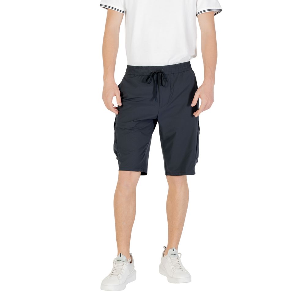 Shorts Bermuda en polyester bleu de la marque Hugo Boss, vue de face avec poches et ceinture visible.