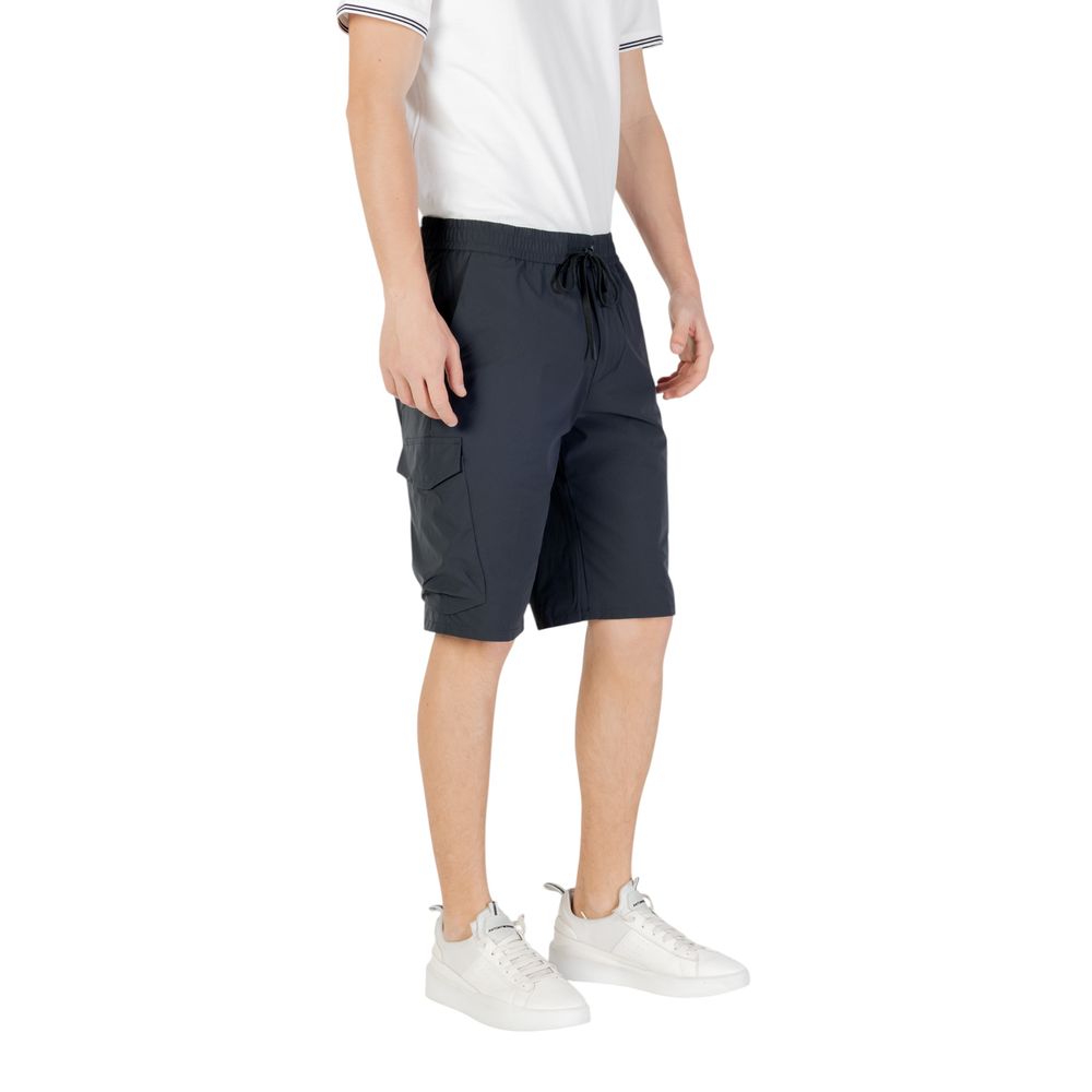 Shorts bermuda en polyester bleu de la marque Hugo Boss, avec coupe décontractée et détails modernes pour homme.