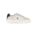 Sneakers en cuir blanc pour homme de la marque Calvin Klein, offrant un style moderne et élégant.