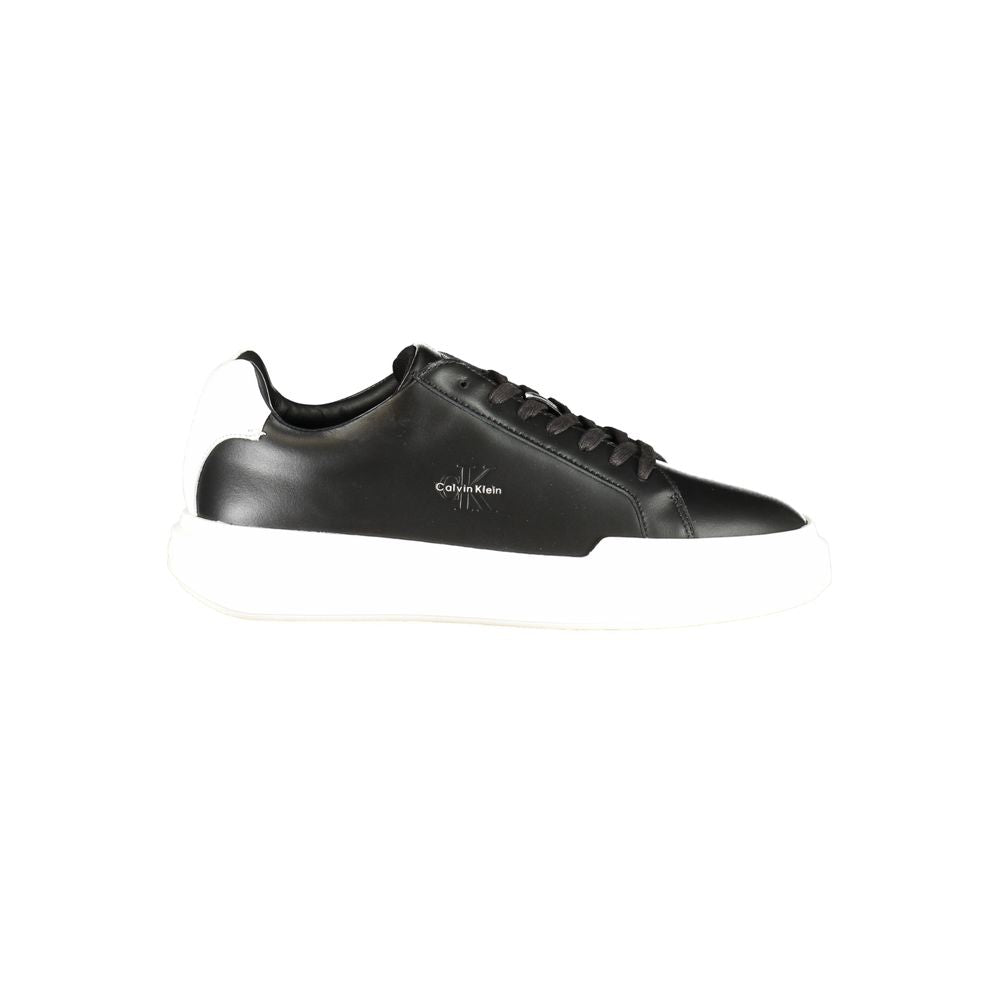 Chaussures de sport en cuir noir pour hommes de la marque Calvin Klein, baskets élégantes et confortables.