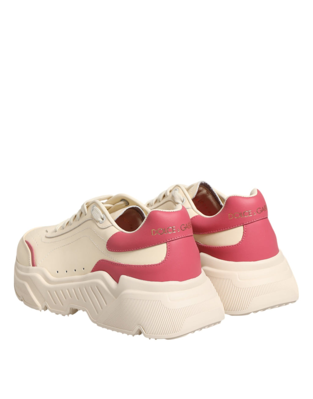 Sneakers Dolce & Gabbana Daymaster en cuir blanc et rose, style décontracté avec semelles blanches, vue de face.