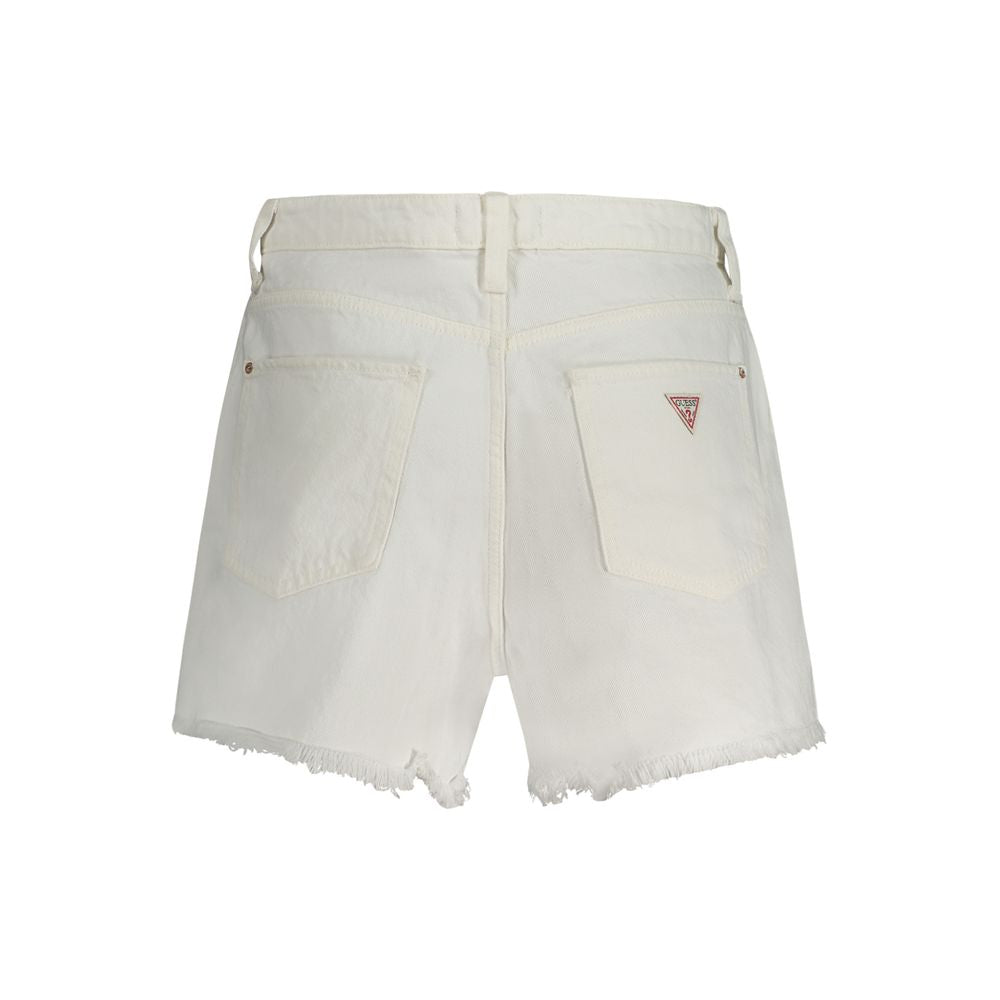 Shorts en coton blanc pour femmes de la marque Guess Jeans, avec coupe élégante et détails modernes.