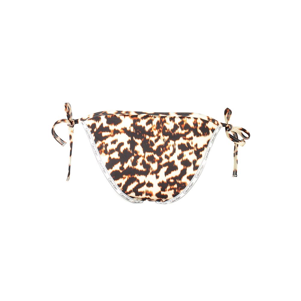 Maillot de bain pour femme Calvin Klein beige en polyester, coupe élégante et confortable, idéal pour la plage ou la piscine.
