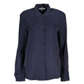 Chemise bleue en viscose pour femmes Tommy Hilfiger, coupe élégante et tissu fluide, visible en détail.