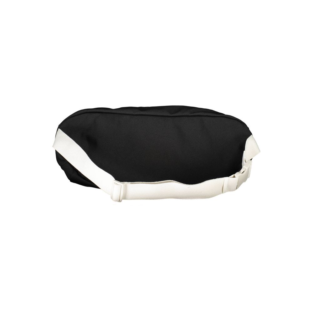 Sac homme Calvin Klein en polyester noir, élégant et pratique, avec bandoulière réglable et logo visible.