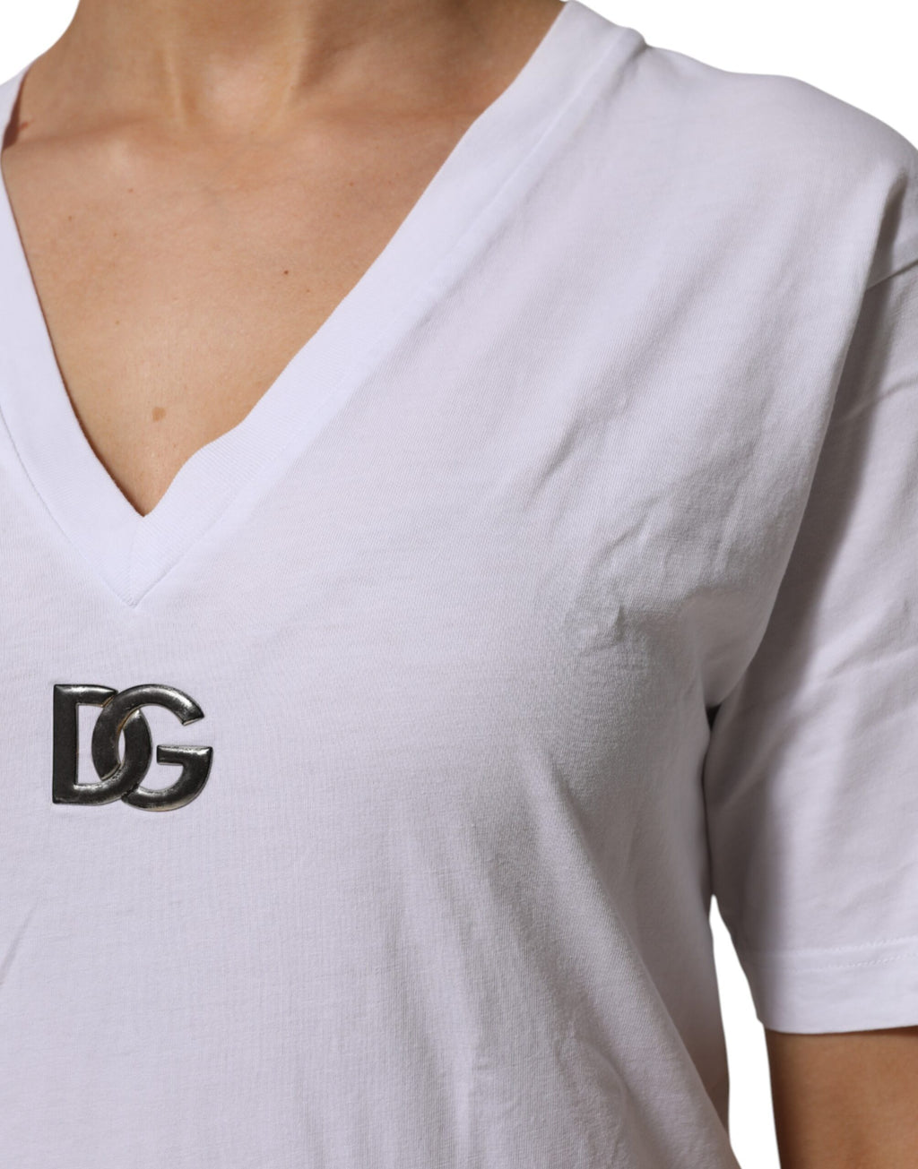 T-shirt blanc en coton Dolce & Gabbana à col en V et manches courtes, vue de face.