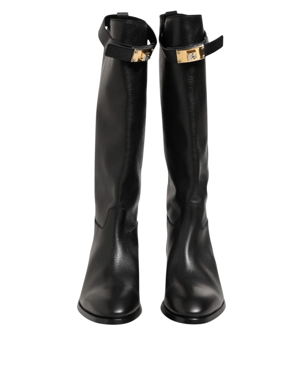 Bottes Dolce & Gabbana noires avec plaque logo sur le mollet, design élégant et moderne, chaussures en cuir pour femmes.