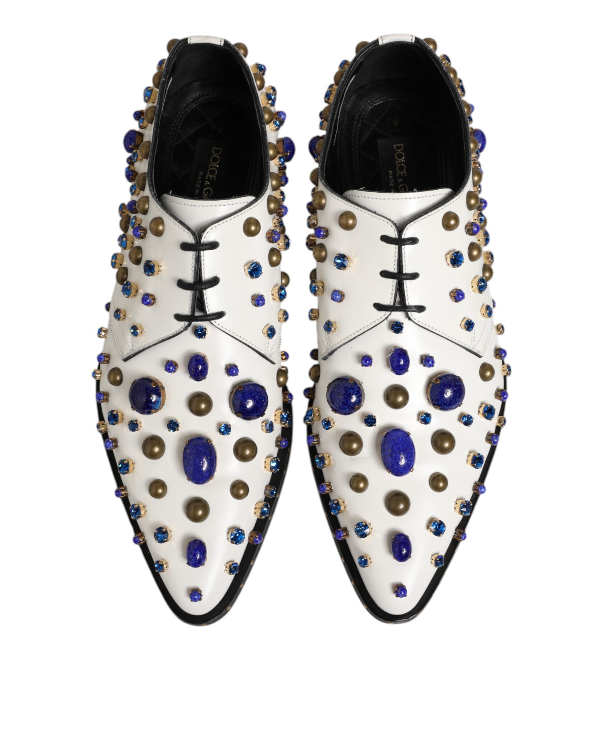 Chaussures de ville Dolce & Gabbana en cuir blanc avec cristaux brillants et détails élégants.