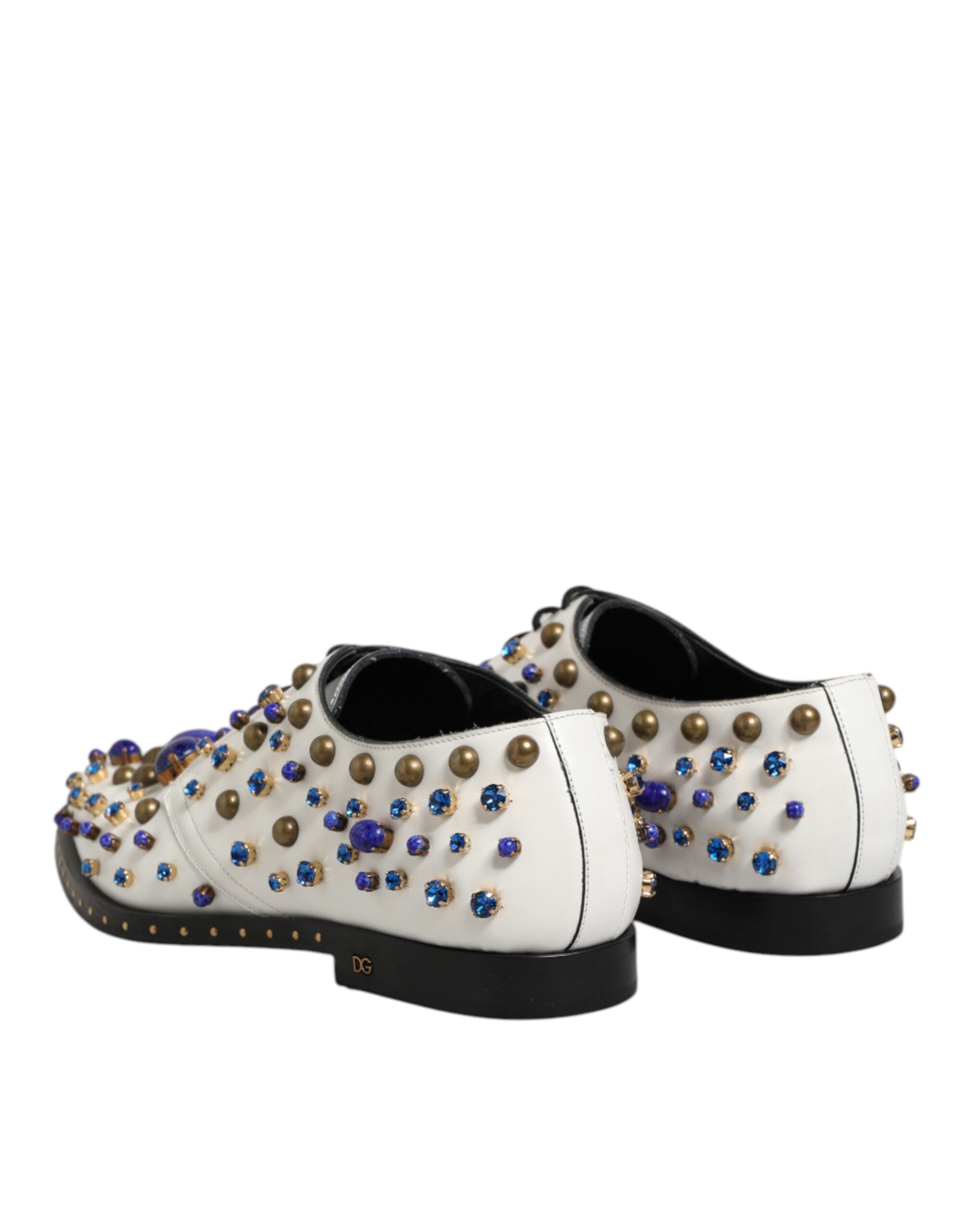 Chaussures de ville blanches en cuir Dolce & Gabbana ornées de cristaux et de détails élégants.