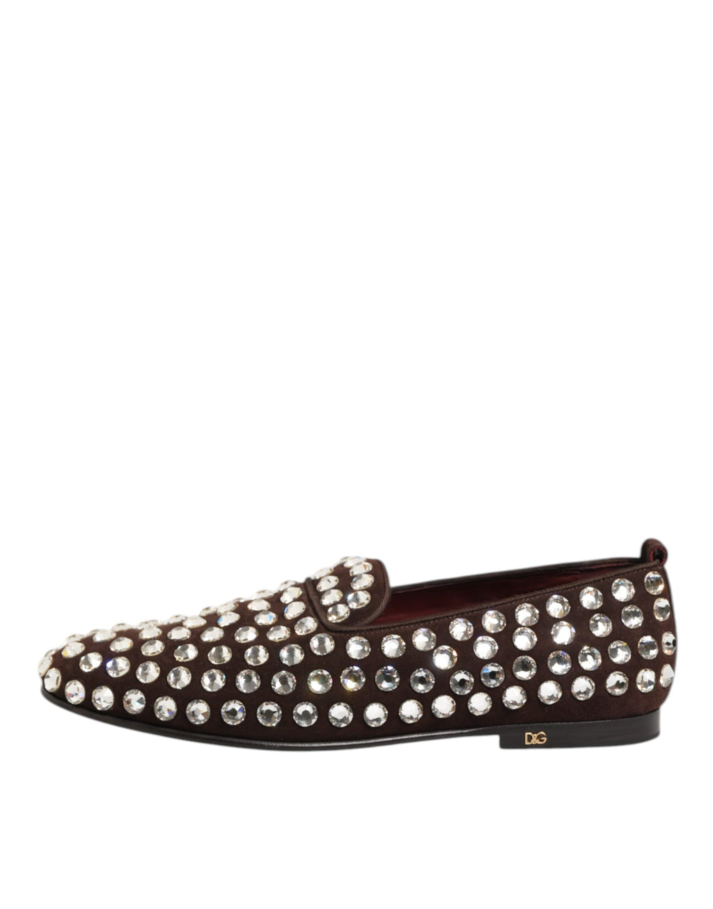 Mocassins en daim bordeaux Dolce & Gabbana avec cristaux, chaussures habillées élégantes, vue de face sur fond neutre.