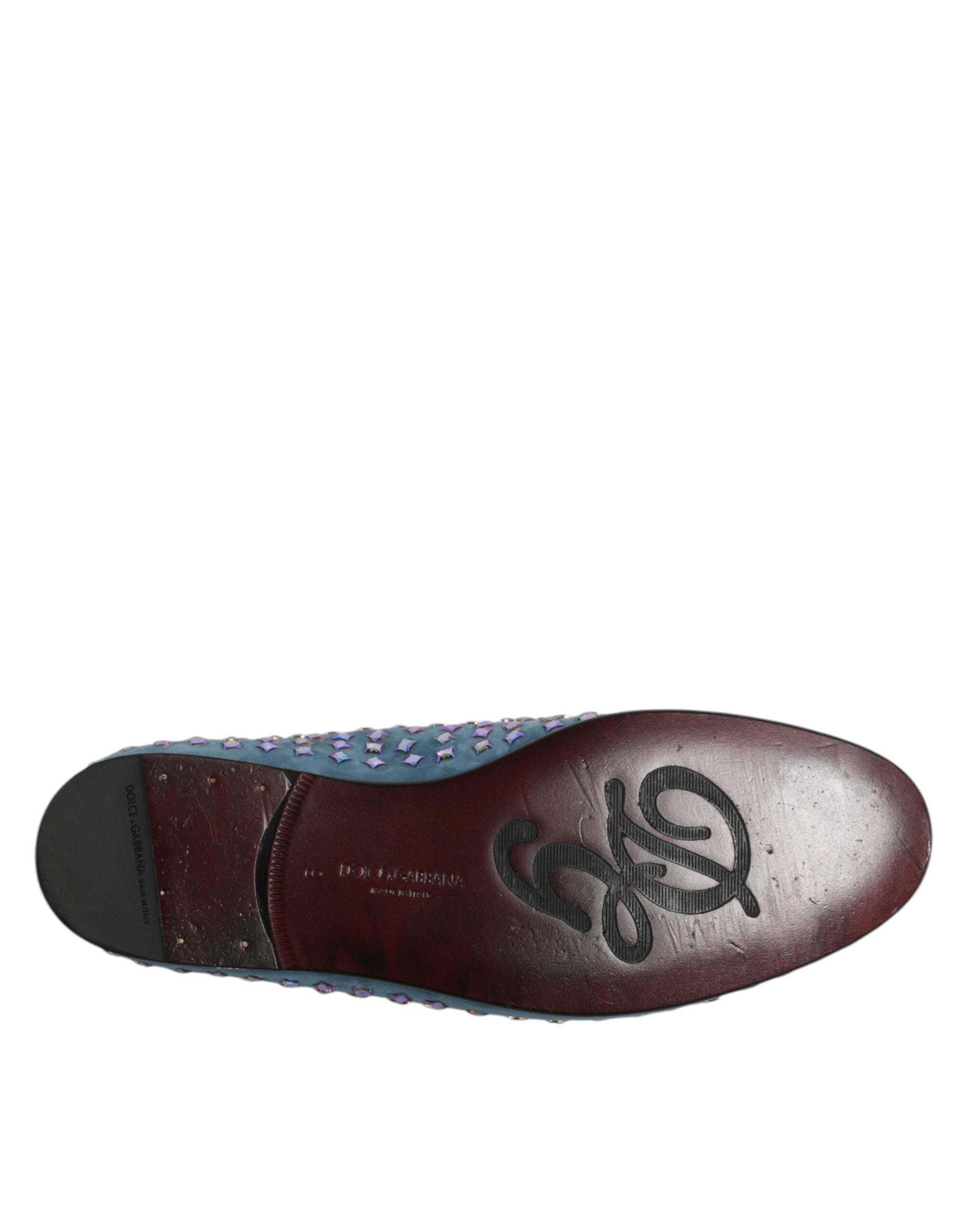 Chaussures mocassins en daim bleu Dolce & Gabbana pour hommes avec détails à clous, élégantes et modernes.