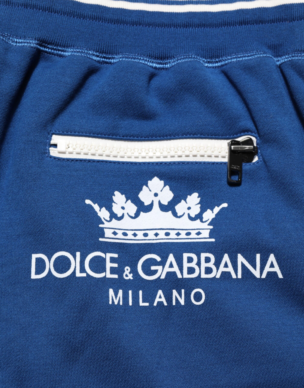 Shorts Bermuda Dolce & Gabbana en coton mélangé bleu, style décontracté avec logo sur la jambe.