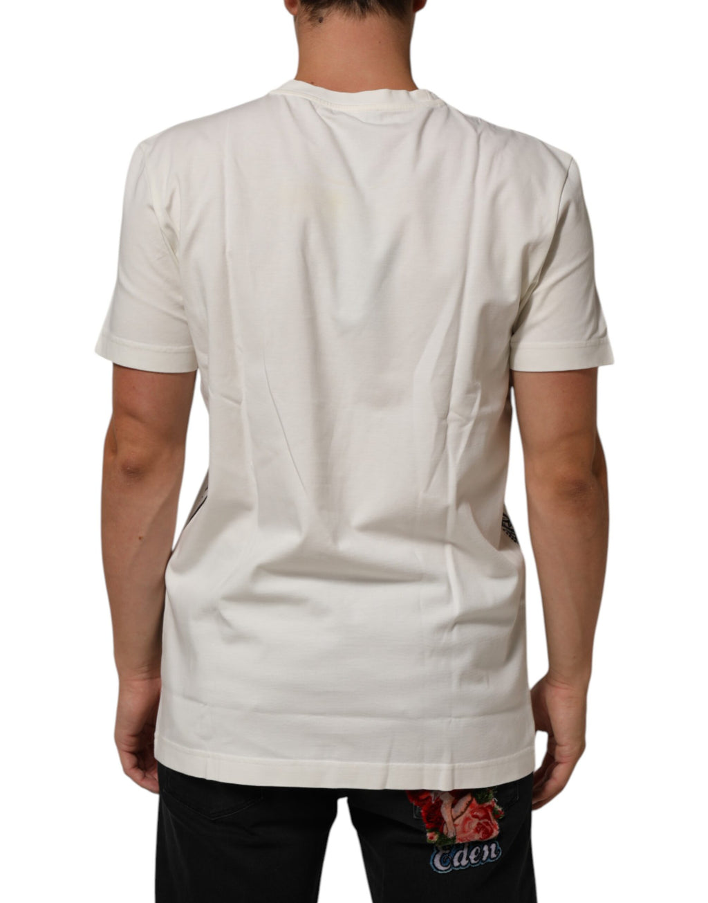 T-shirt pour homme Dolce & Gabbana blanc en coton avec logo et motif bandana, style décontracté et tendance.