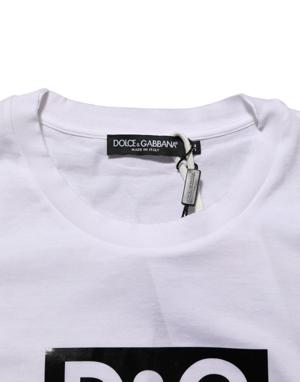 T-shirt blanc en coton Dolce & Gabbana avec logo imprimé, col rond, détail de style décontracté et élégant.