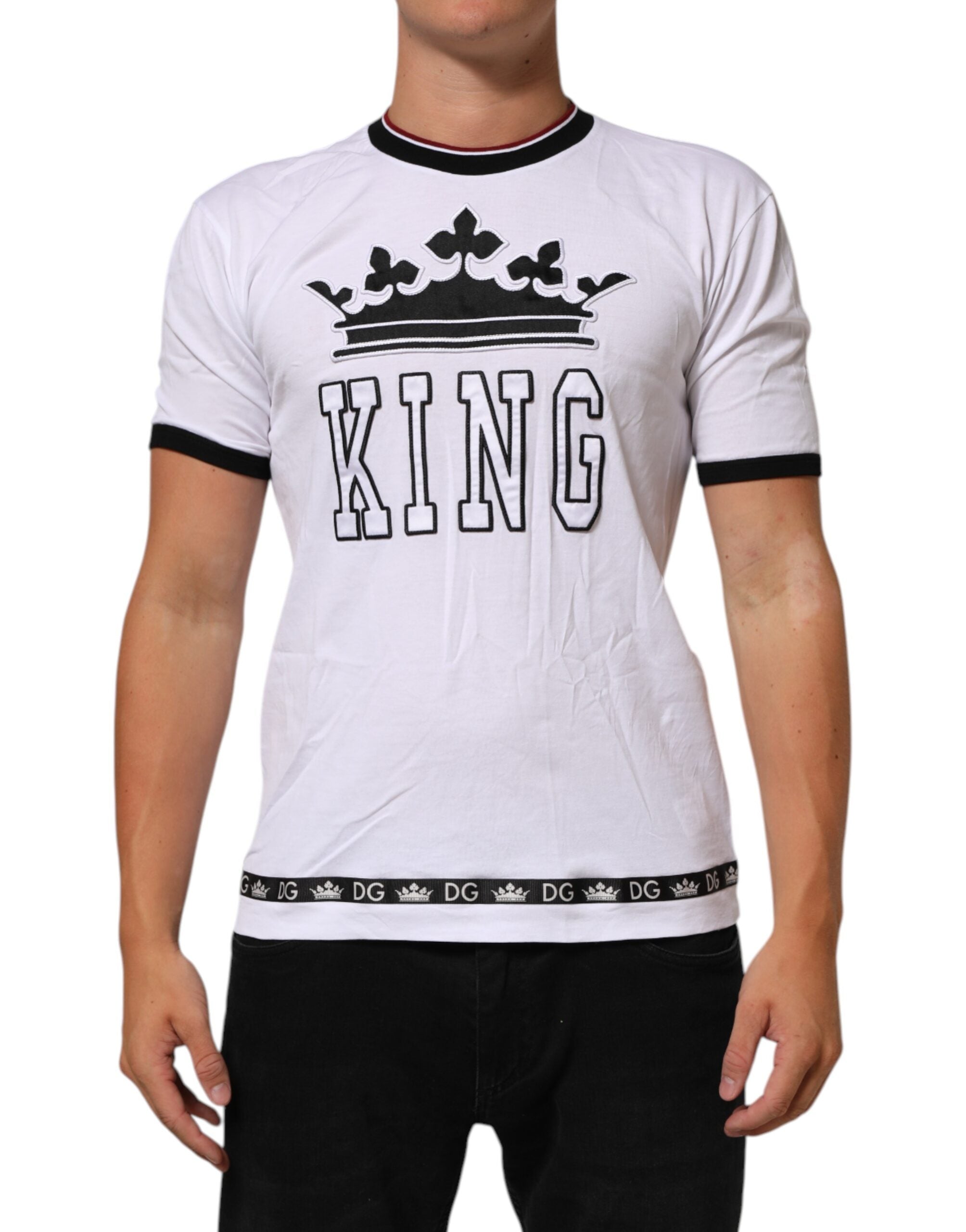 T-shirt blanc Dolce & Gabbana en coton avec broderie couronne King, design élégant et détails sophistiqués.