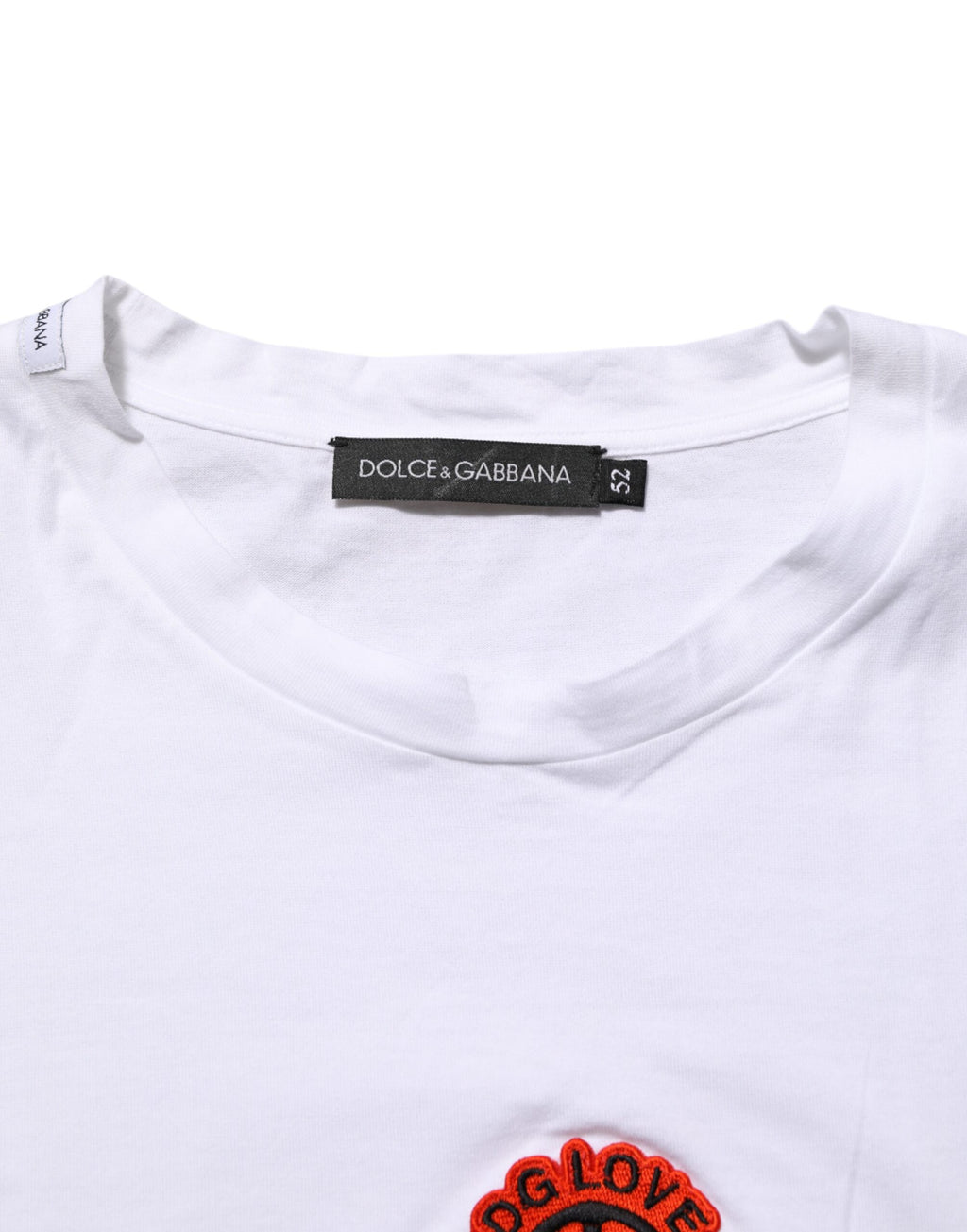 T-shirt blanc en coton Dolce & Gabbana DG Love avec patch brodé, col rond, vue de face.