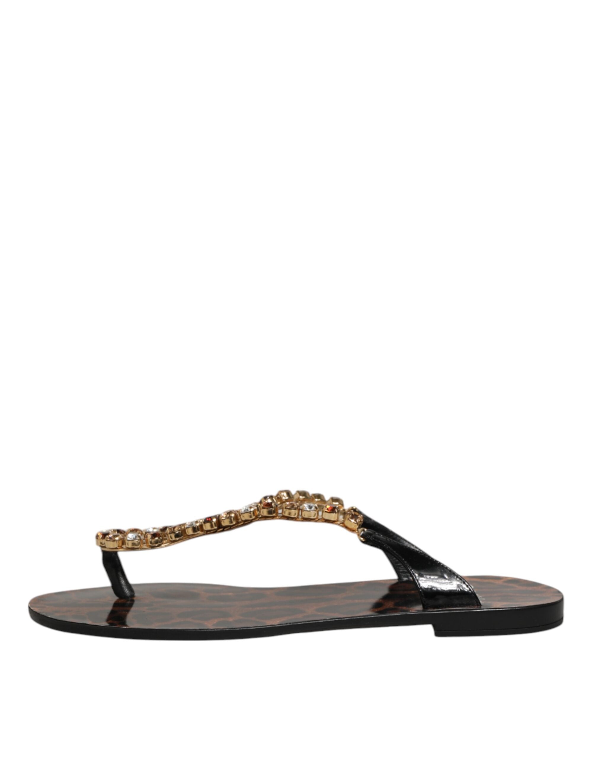 Sandales plates Dolce & Gabbana noires avec cristaux, chaussures d'été élégantes pour la plage et la détente.