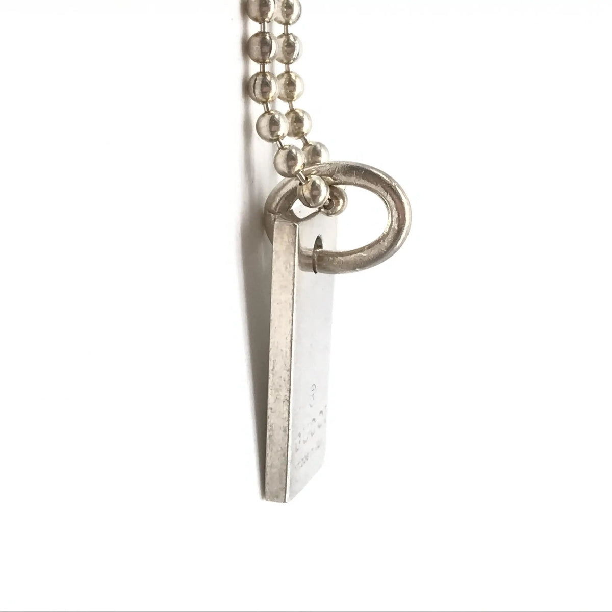Collier gucci en argent sterling 925 avec pendentif rectangulaire argenté poli et chaîne à billes