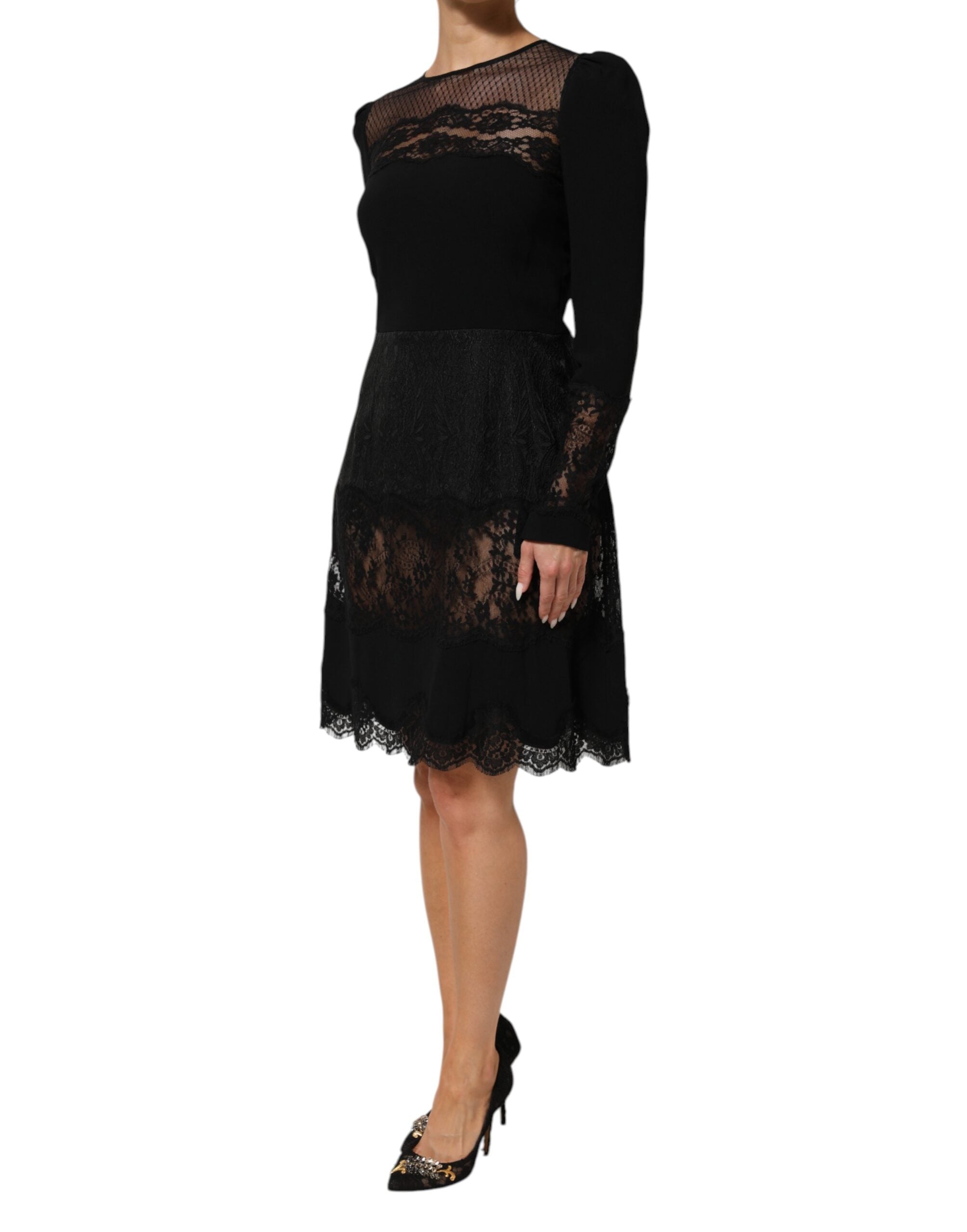 Robe trapèze noire Dolce & Gabbana avec dentelle florale et finition en dentelle, élégante et féminine.