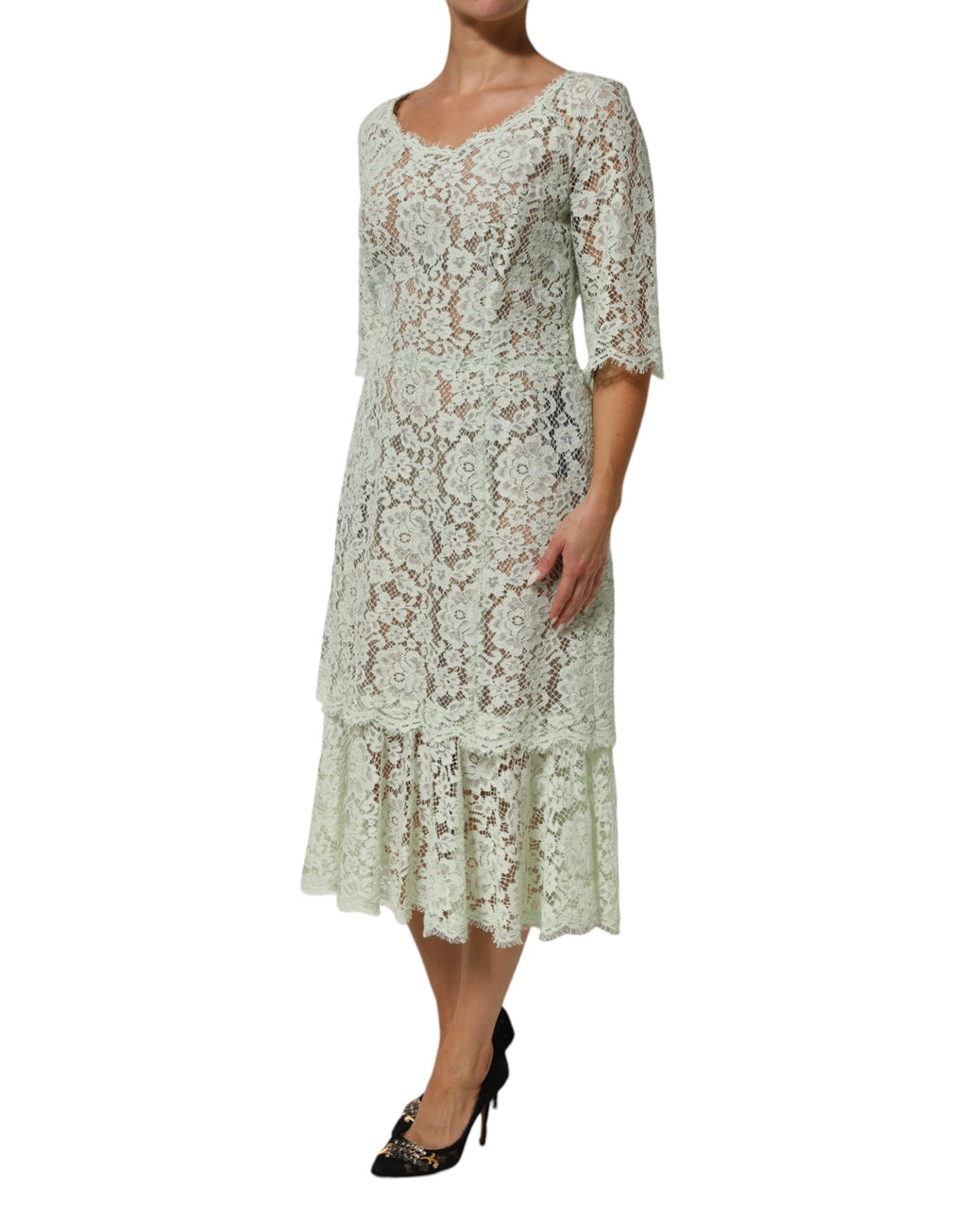 Robe midi Dolce & Gabbana verte menthe avec broderie florale en dentelle, décolleté élégant et tissu léger.