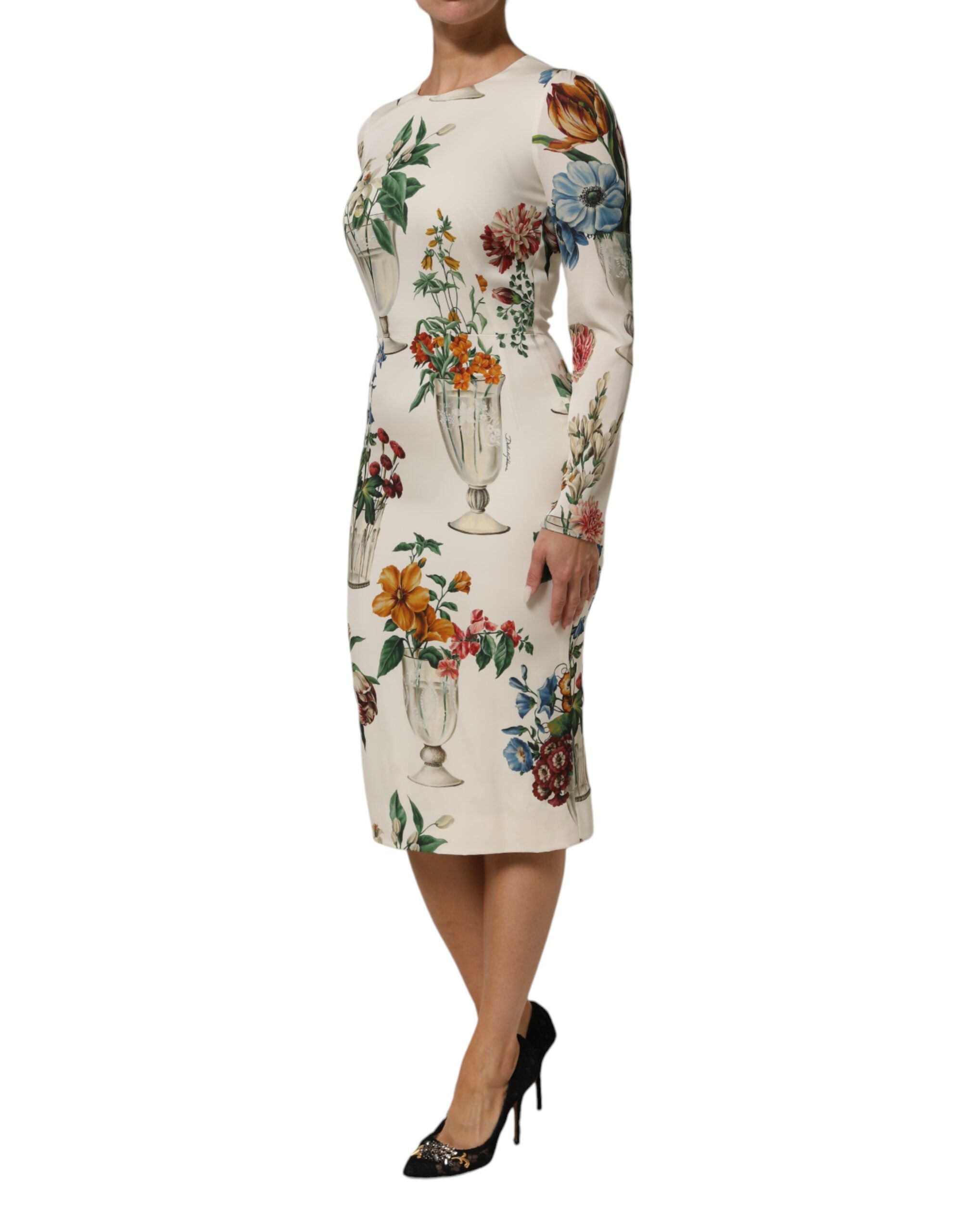 Robe midi en soie blanche à fleurs de Dolce & Gabbana, coupe ajustée et élégante, idéale pour une tenue sophistiquée.