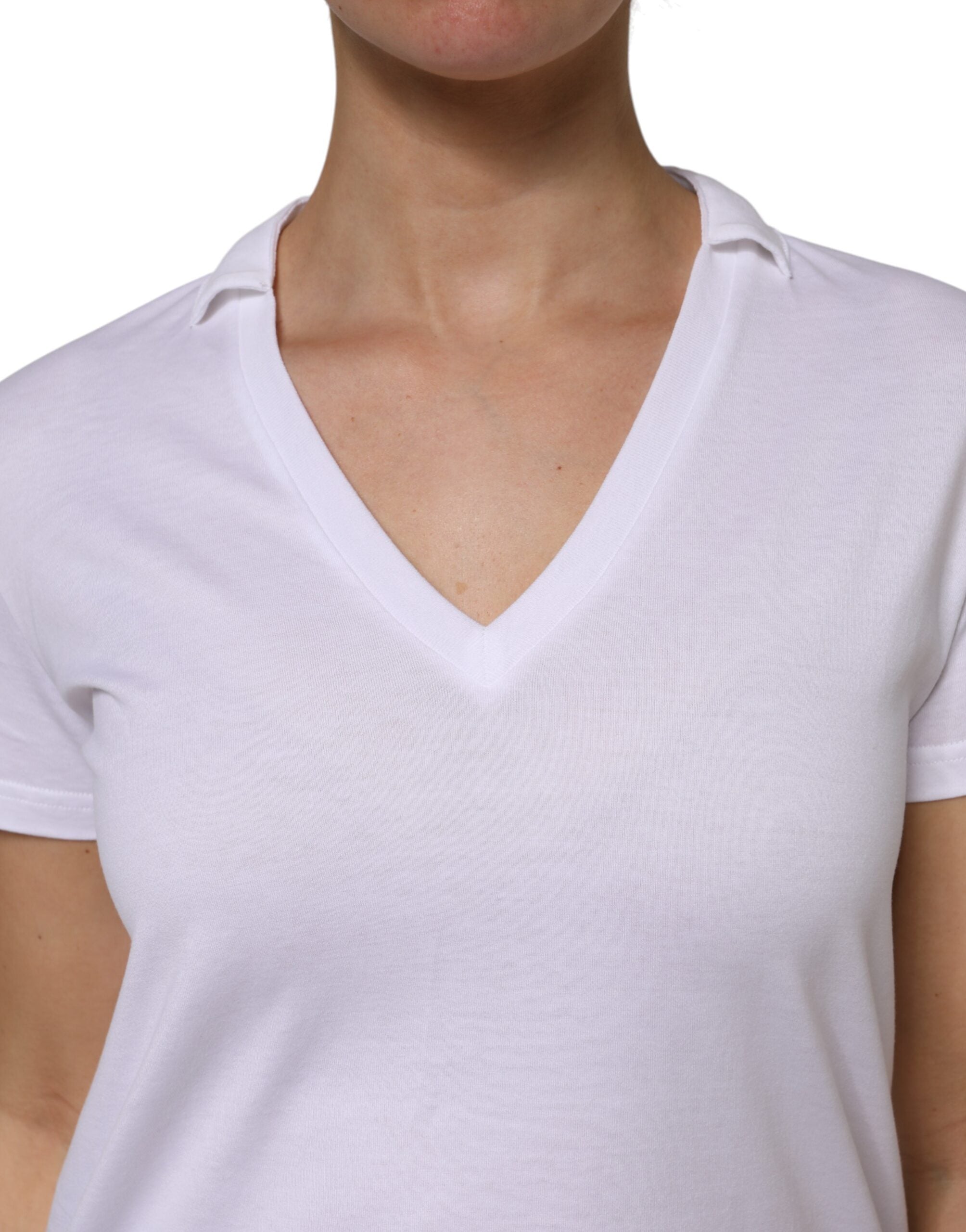T-shirt blanc en coton Dolce & Gabbana à manches courtes et col en V, vue de face.