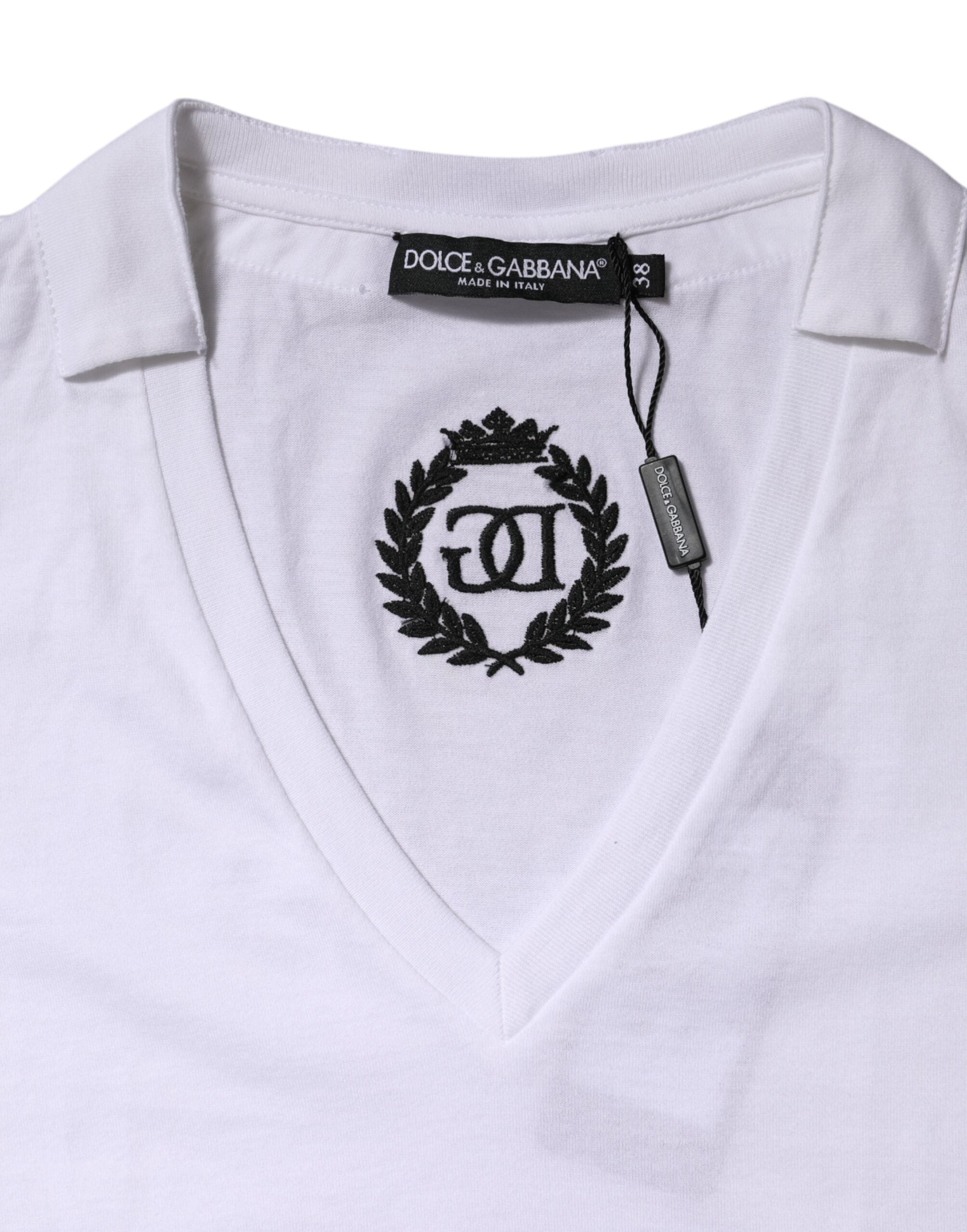 T-shirt Dolce & Gabbana en coton blanc à manches courtes et col en V, mode élégante et confortable.