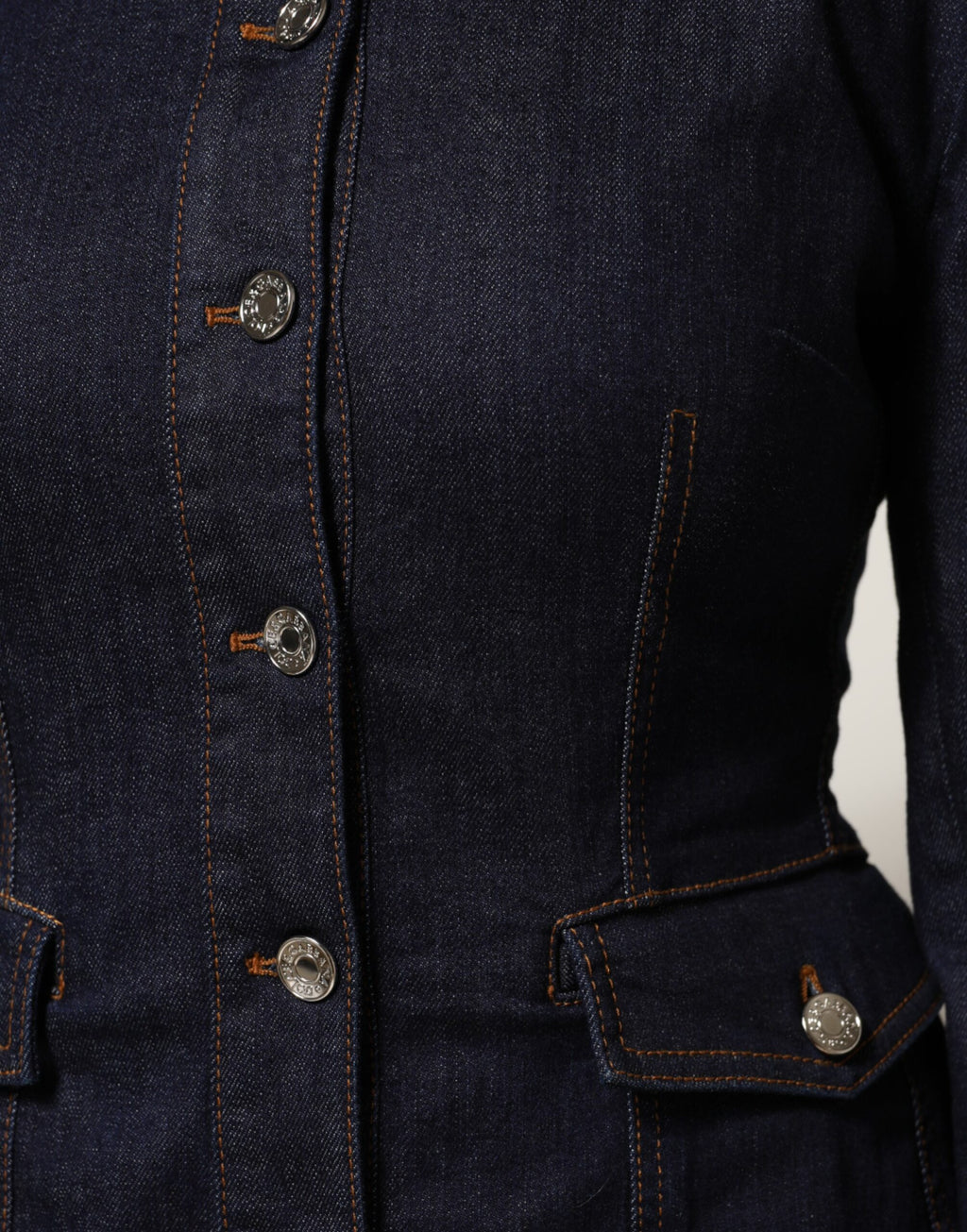 Veste en jean bleu foncé Dolce & Gabbana en coton avec col, vue de face sur un fond neutre.