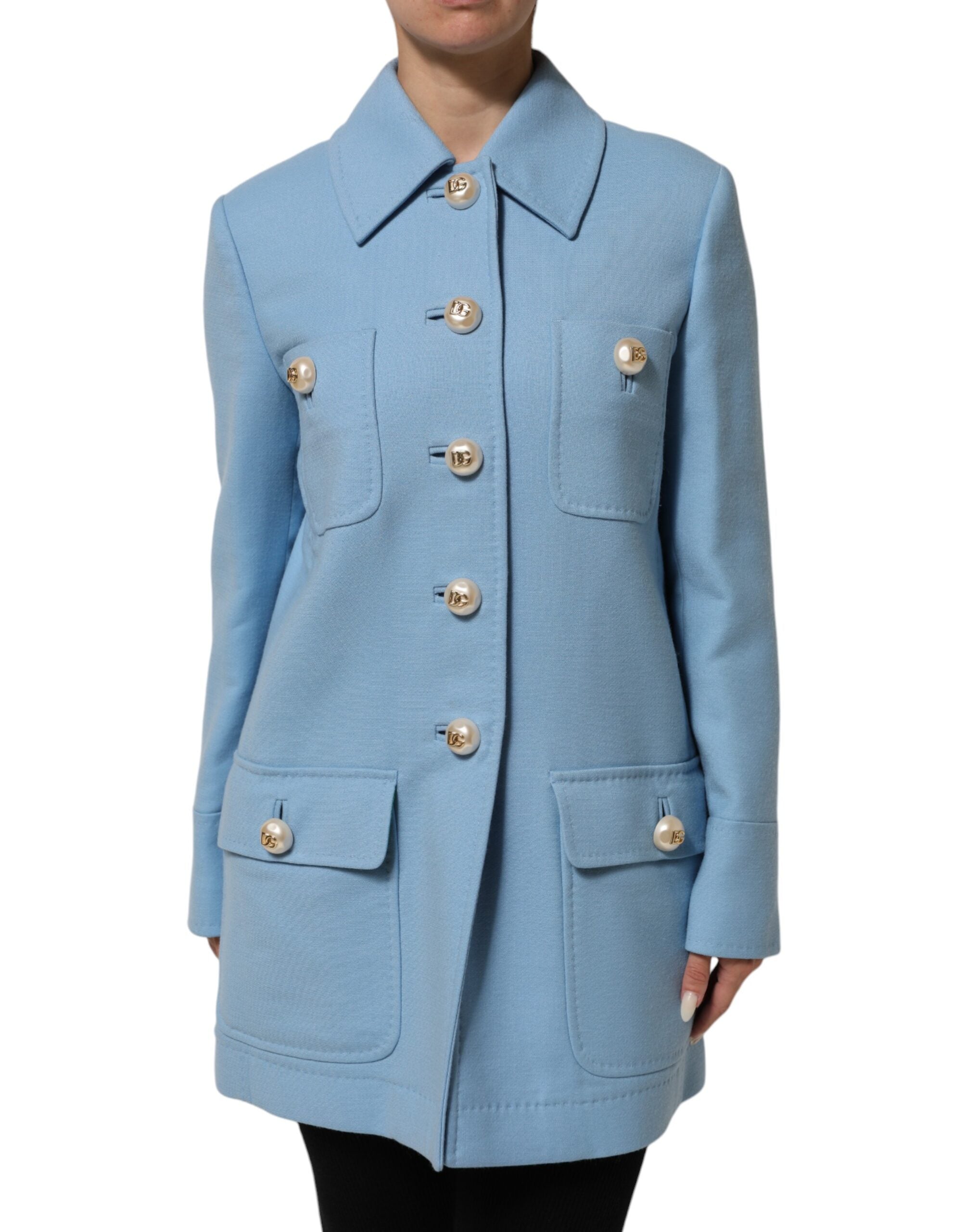 Manteau trench bleu Dolce & Gabbana à boutons, style élégant avec col classique et coupe ajustée, vue de face.