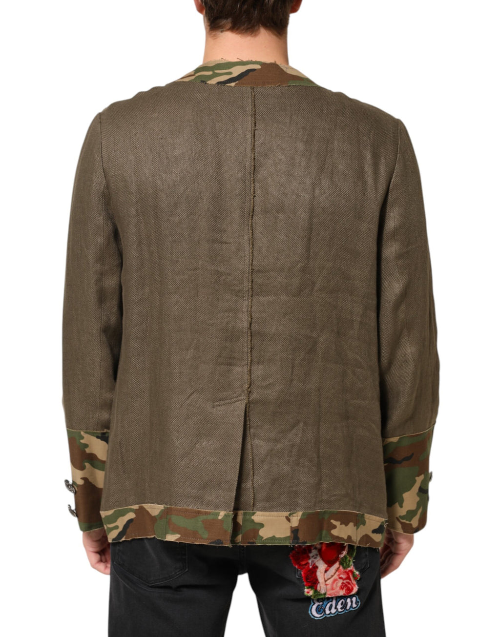 Veste en lin camouflage marron Dolce & Gabbana avec boutons, déployée sur un mannequin.