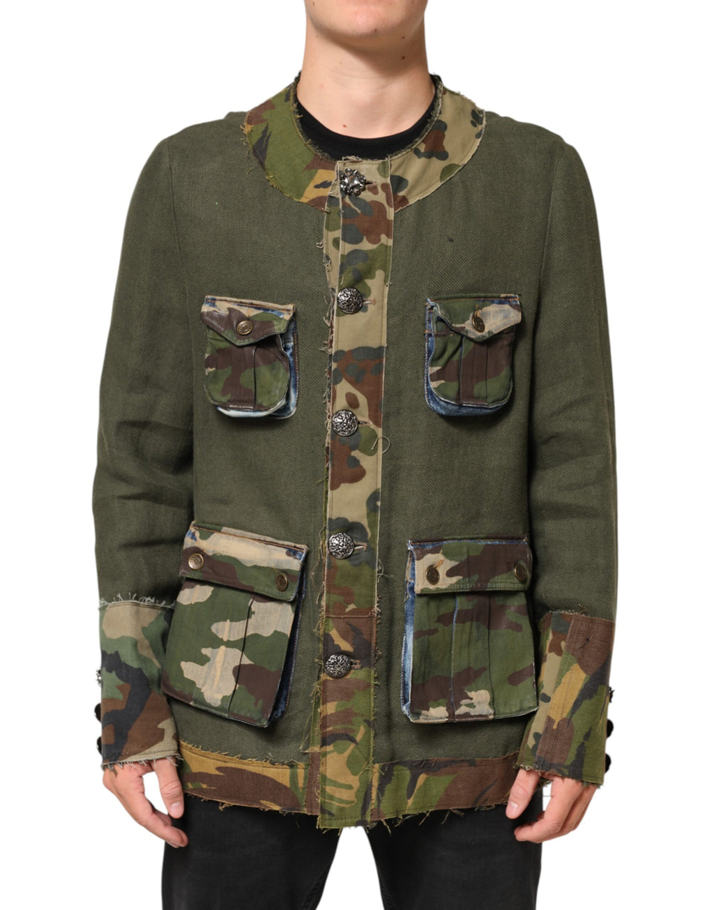 Veste en lin camouflage marron Dolce & Gabbana avec boutons, mode décontractée et élégante, visible en gros plan.