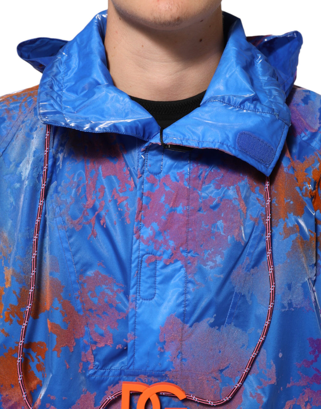 Sweat à capuche Dolce & Gabbana bleu avec logo tie-dye, style décontracté, en tissu doux et confortable.