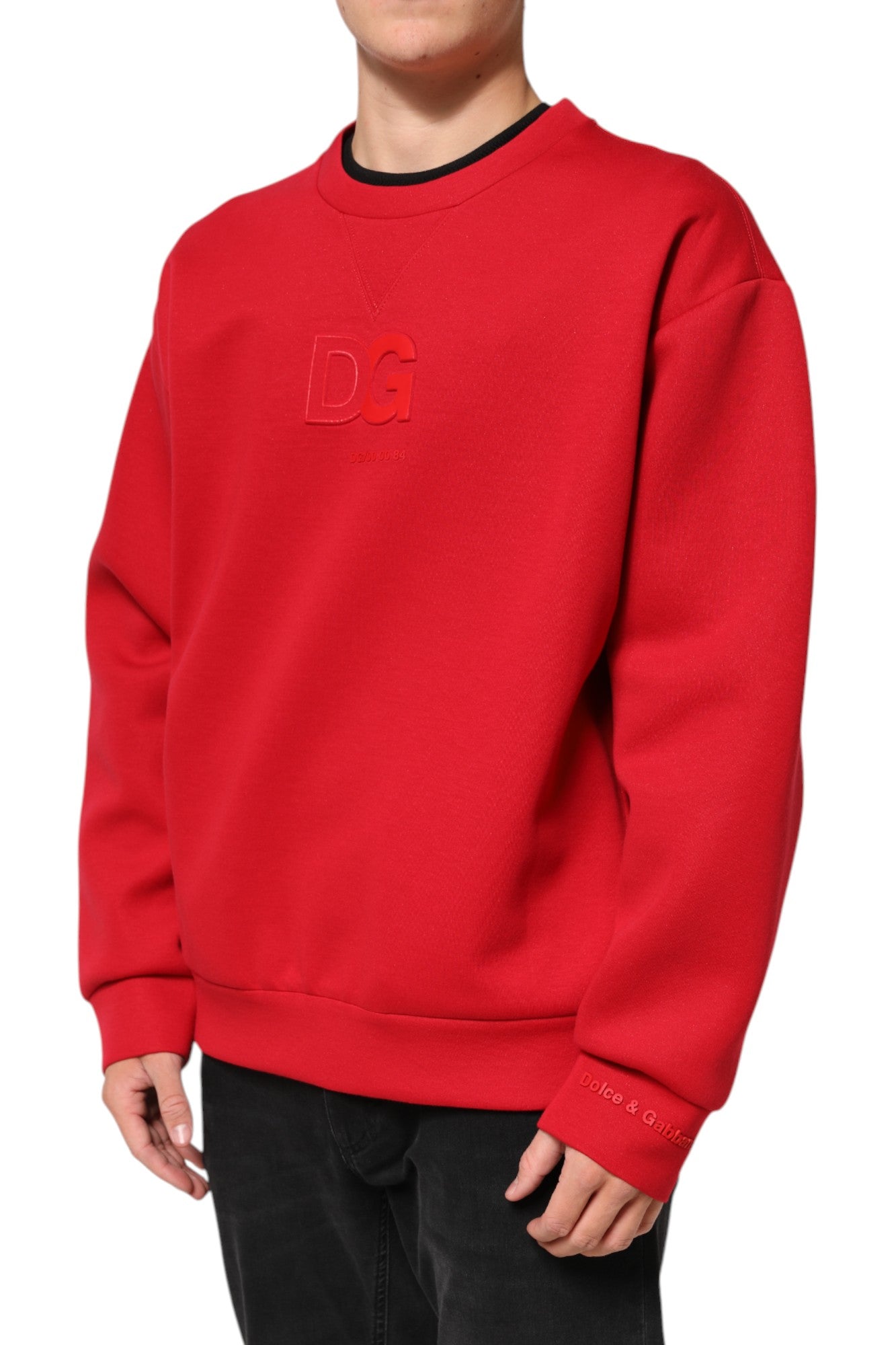 Sweatshirt homme Dolce & Gabbana rouge avec logo DG, col ras de cou, style casual et élégant.