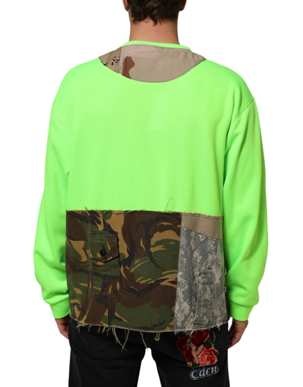 Sweat-shirt homme Dolce & Gabbana vert à patchwork cœur, pull en coton avec design coloré et détails modernes.