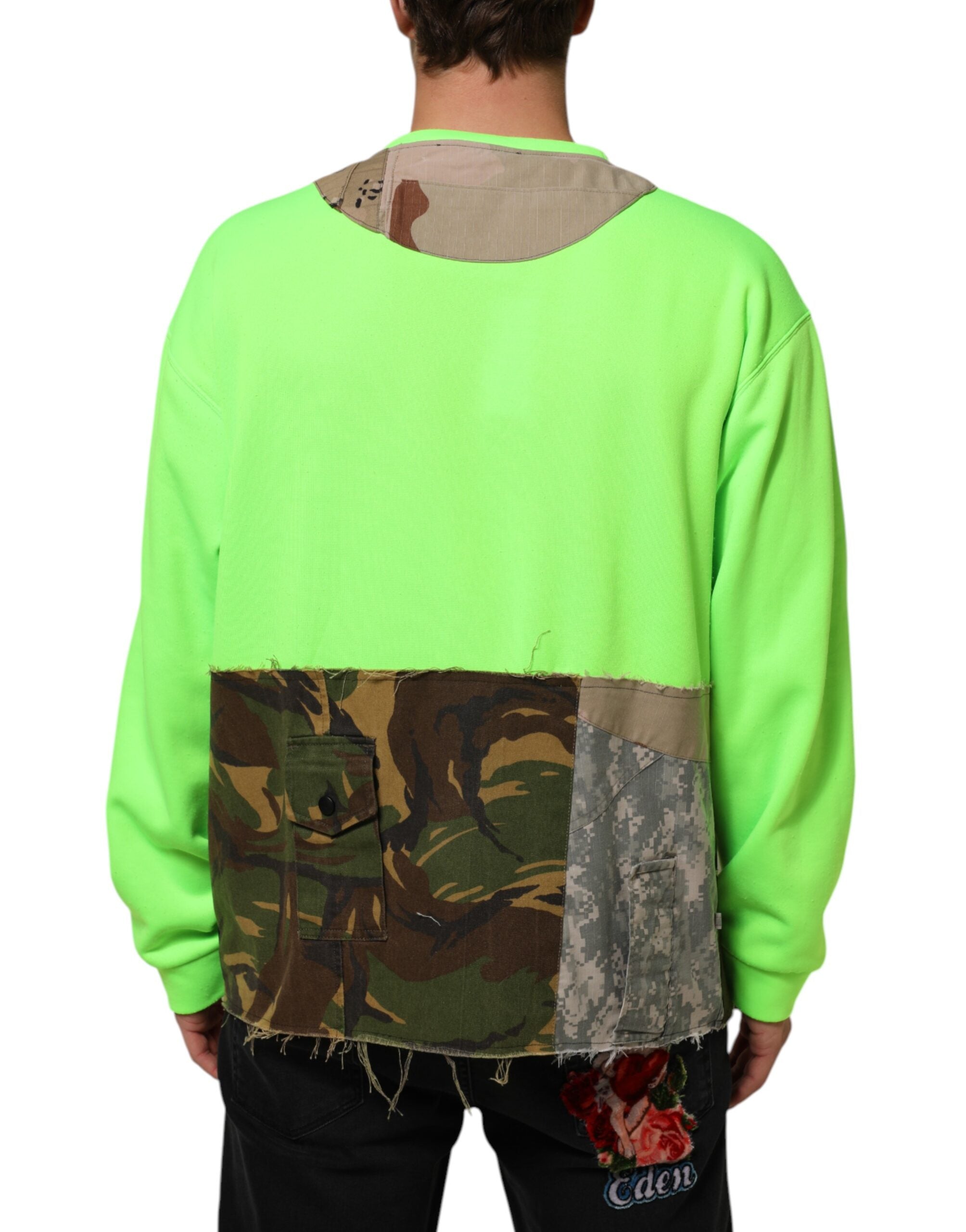 Sweat-shirt homme Dolce & Gabbana vert à patchwork cœur, pull en coton avec design coloré et détails modernes.