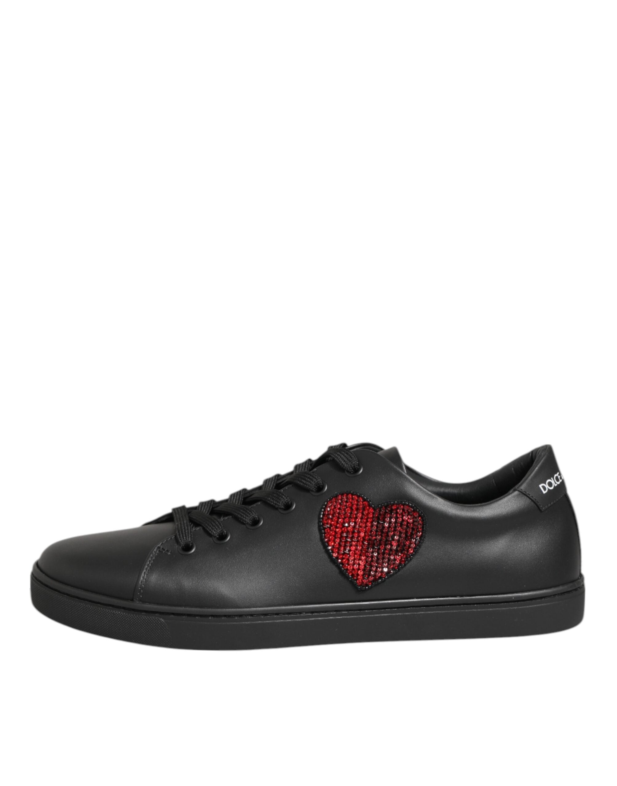Chaussures Dolce & Gabbana en cuir noir avec cœur en cristal, baskets élégantes pour femmes.