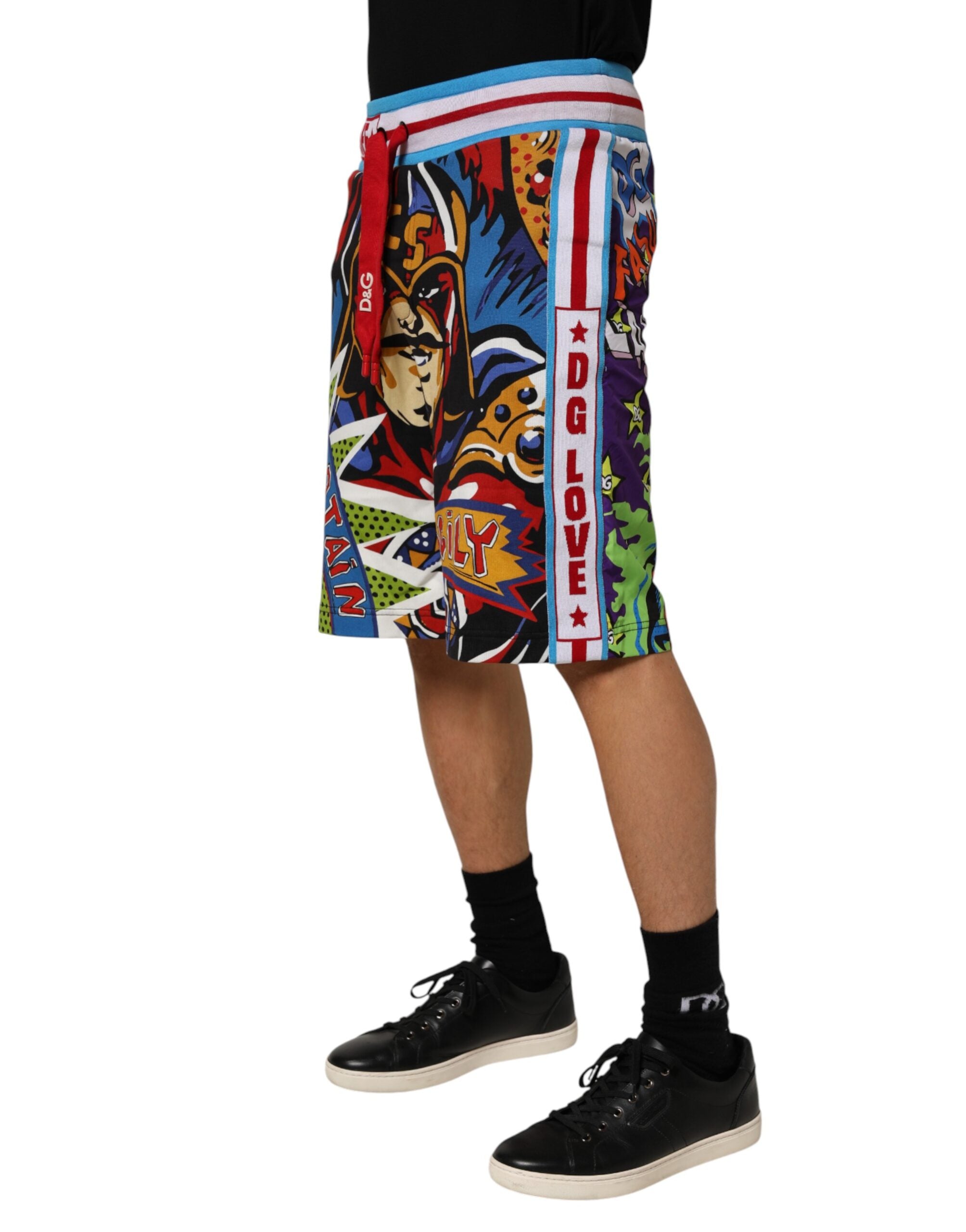 Shorts homme Bermuda Dolce & Gabbana Captain Sicily multicolores, design coloré et style décontracté.