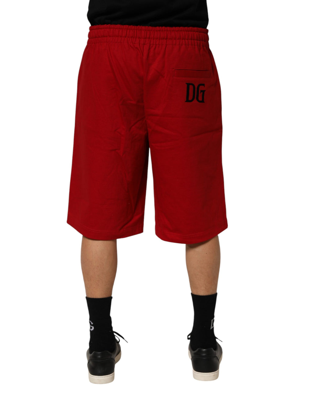 Pantalons bermuda en coton rouge Dolce & Gabbana à taille moyenne avec cordon de serrage, style décontracté et élégant.