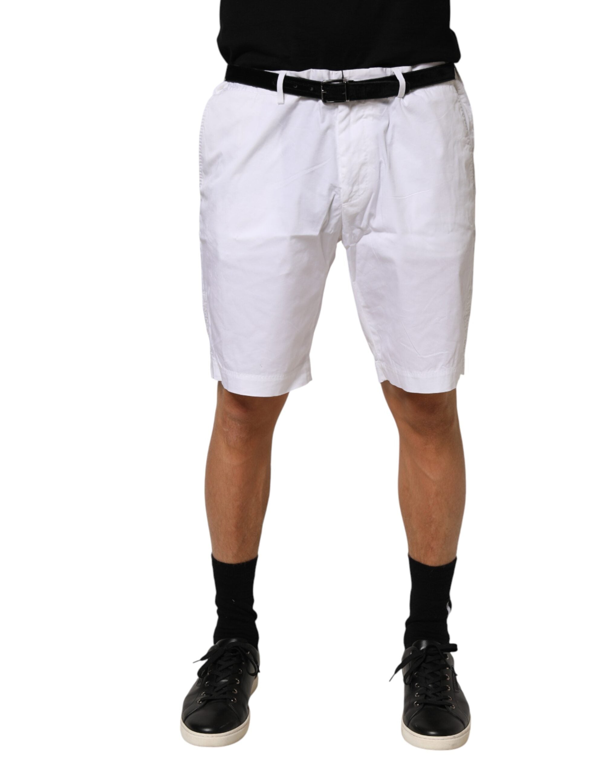 Pantalons bermuda hommes en coton stretch blanc Dolce & Gabbana, vue de face sur modèle.