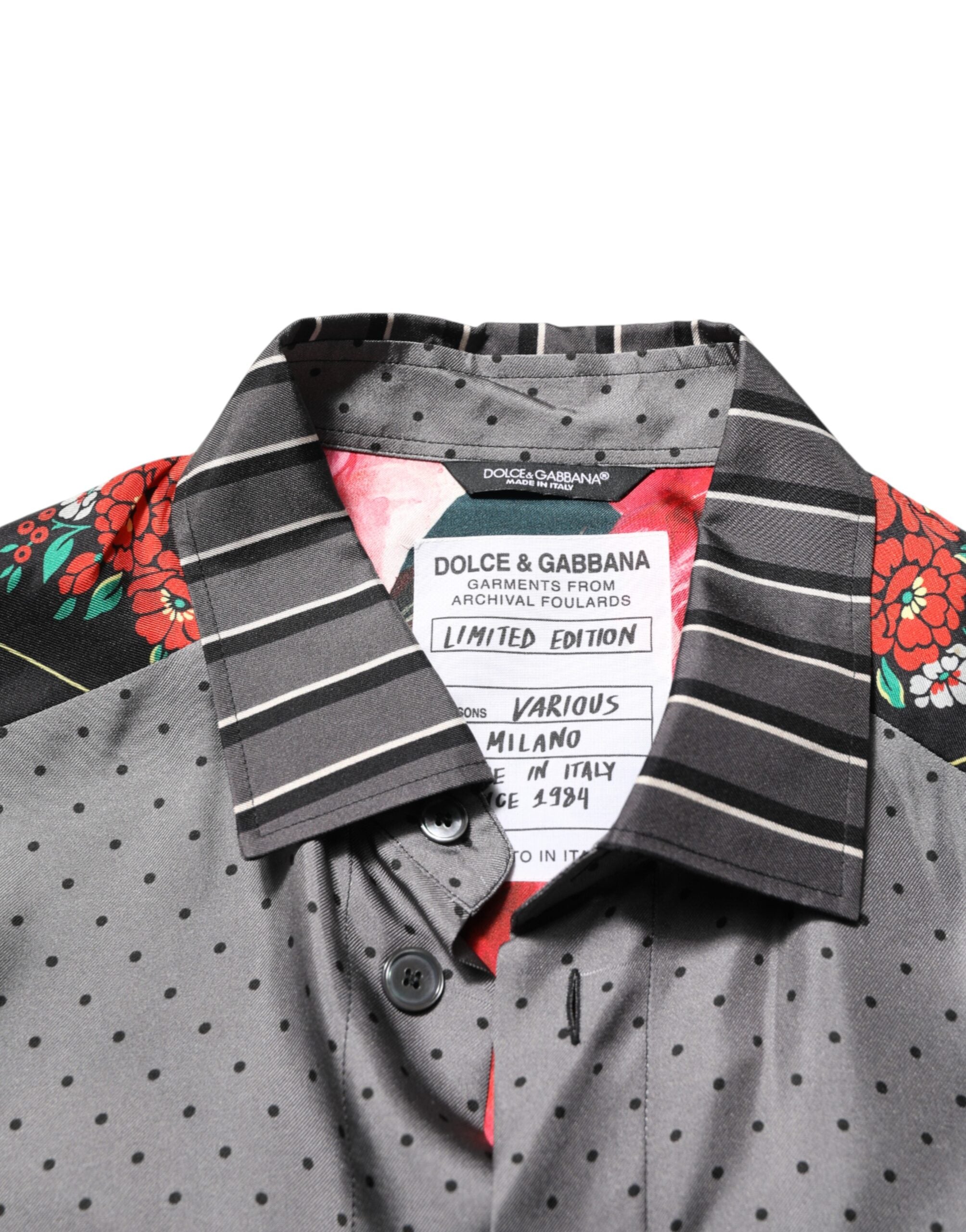 Chemise en soie Dolce & Gabbana à manches longues avec patchwork multicolore, style élégant et sophistiqué.