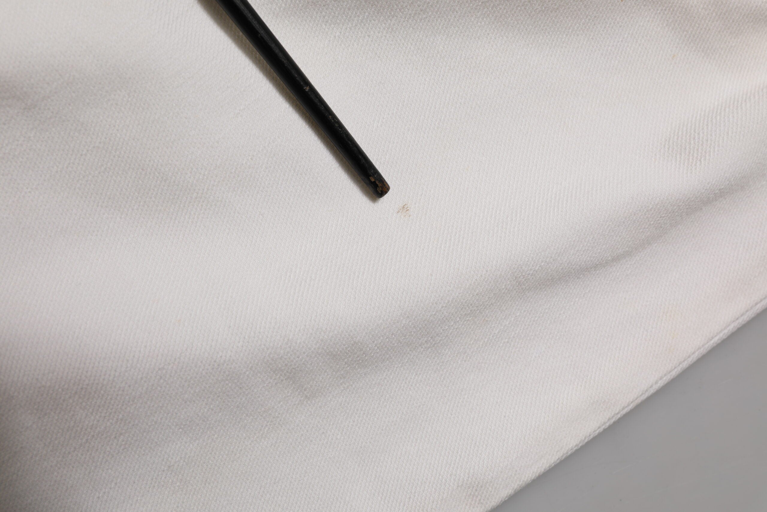 Jeans Prada blanc à taille mi-fesse skinny pour un style décontracté, en denim ajusté et tendance.