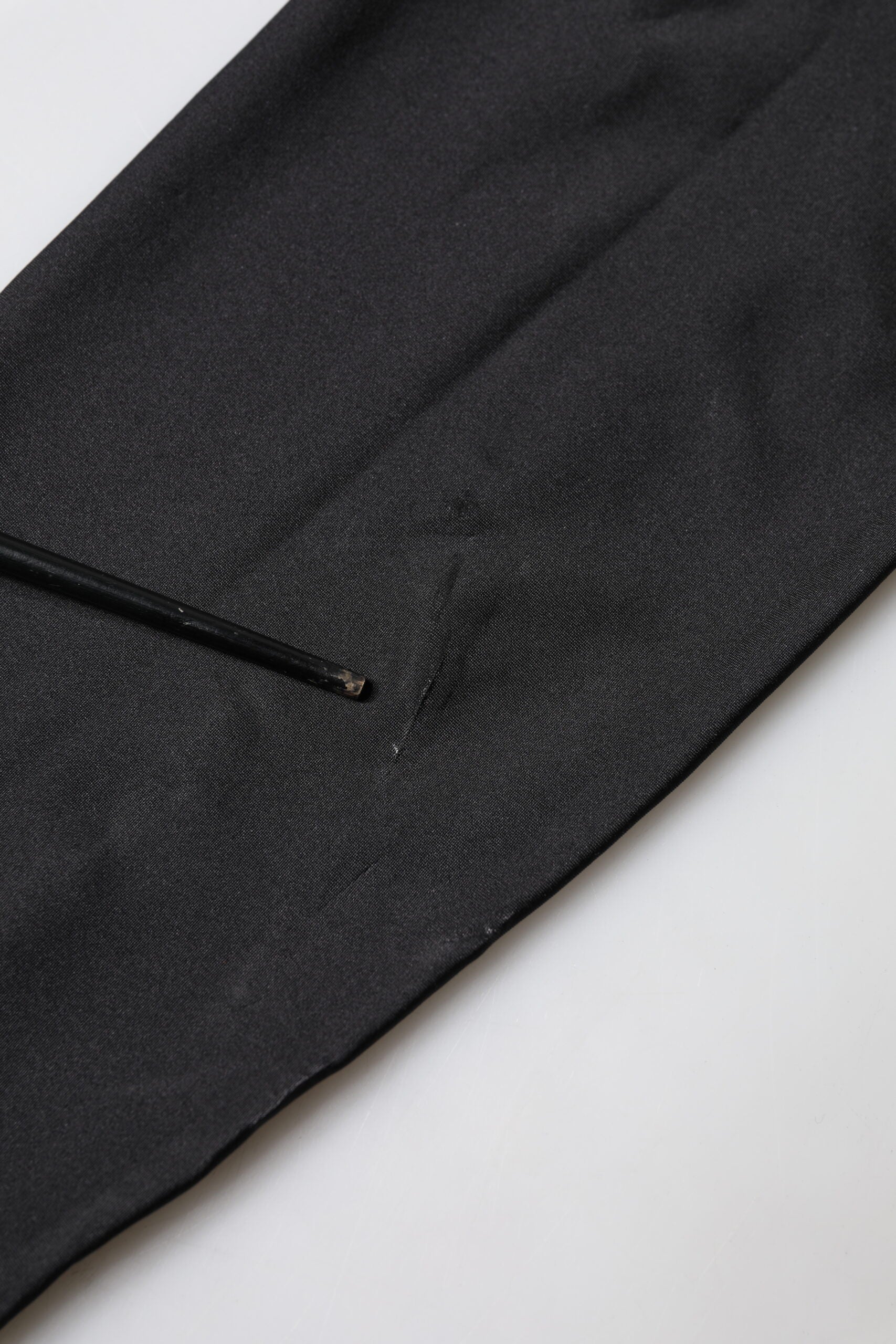 Combinaison noire sans manches Dolce & Gabbana pour femmes, coupe bodycon élégante et ajustée, parfaite pour une tenue sophistiquée.