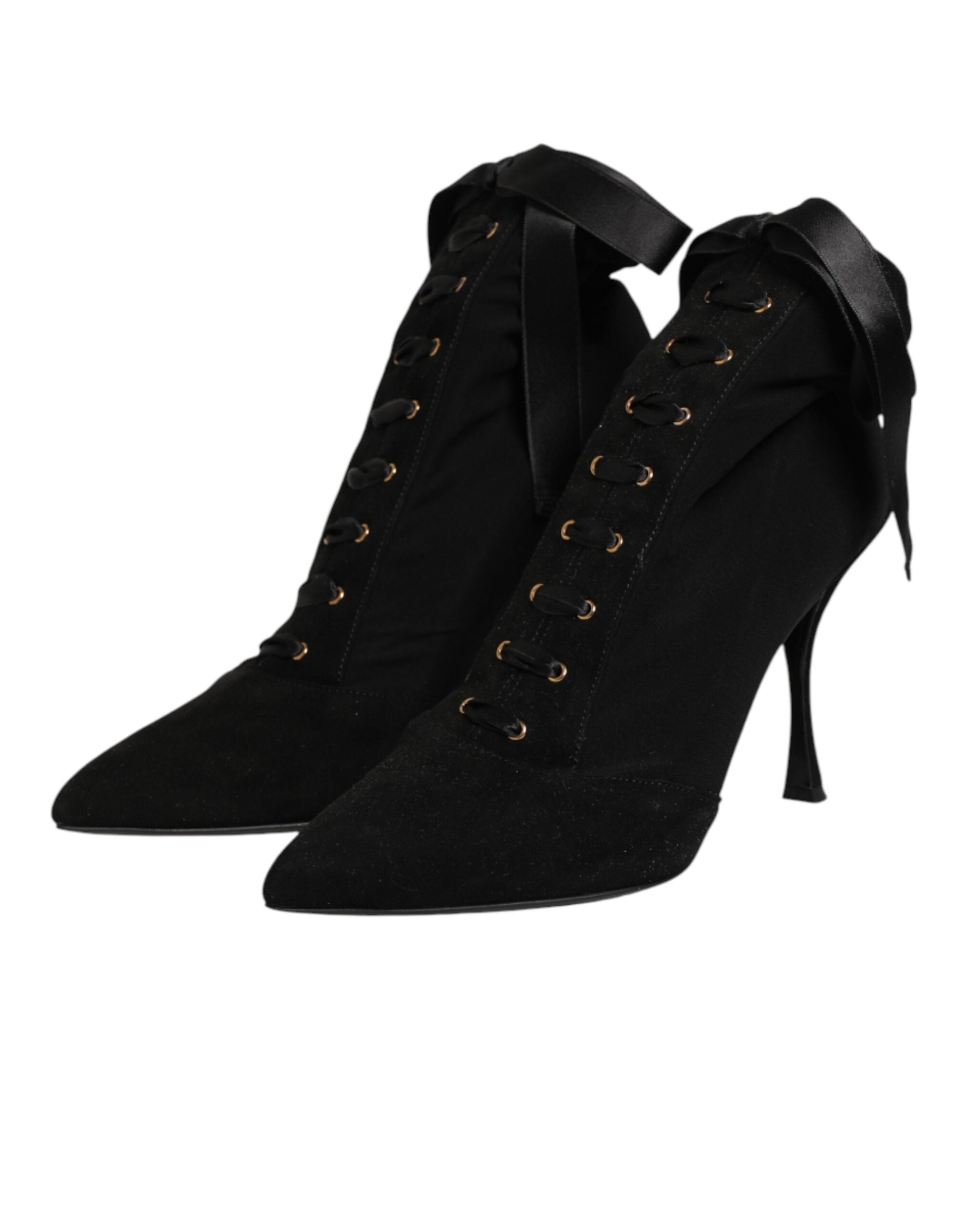 Chaussures Dolce & Gabbana, bottines à talon aiguille noires en dentelle avec lacets, vue de face.