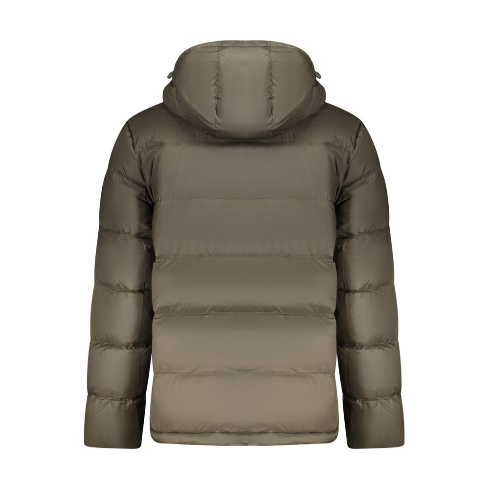 Veste pour homme Calvin Klein marron en poliamide, coupe moderne et élégante, visible en détail dans l'image.