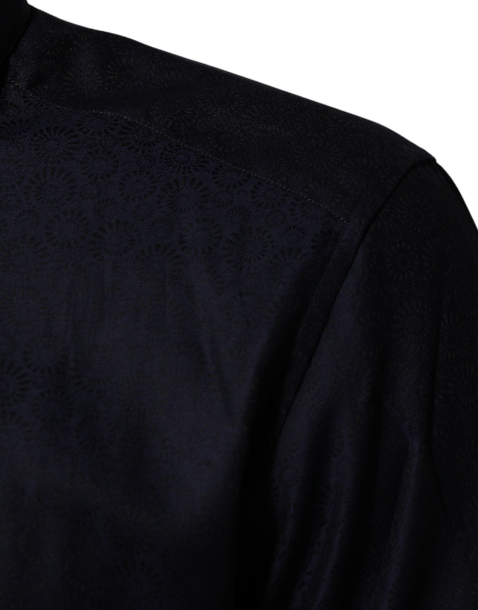 Chemise homme Dolce & Gabbana en coton bleu à col et manches longues, style habillé avec détails dorés.