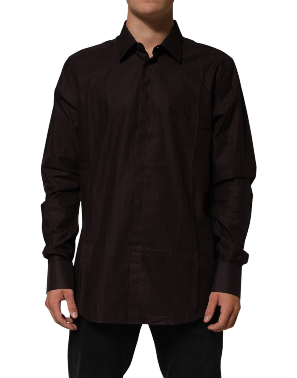 Chemise Dolce & Gabbana en coton marron à manches longues, robe Martini élégante pour femmes visible en gros plan.
