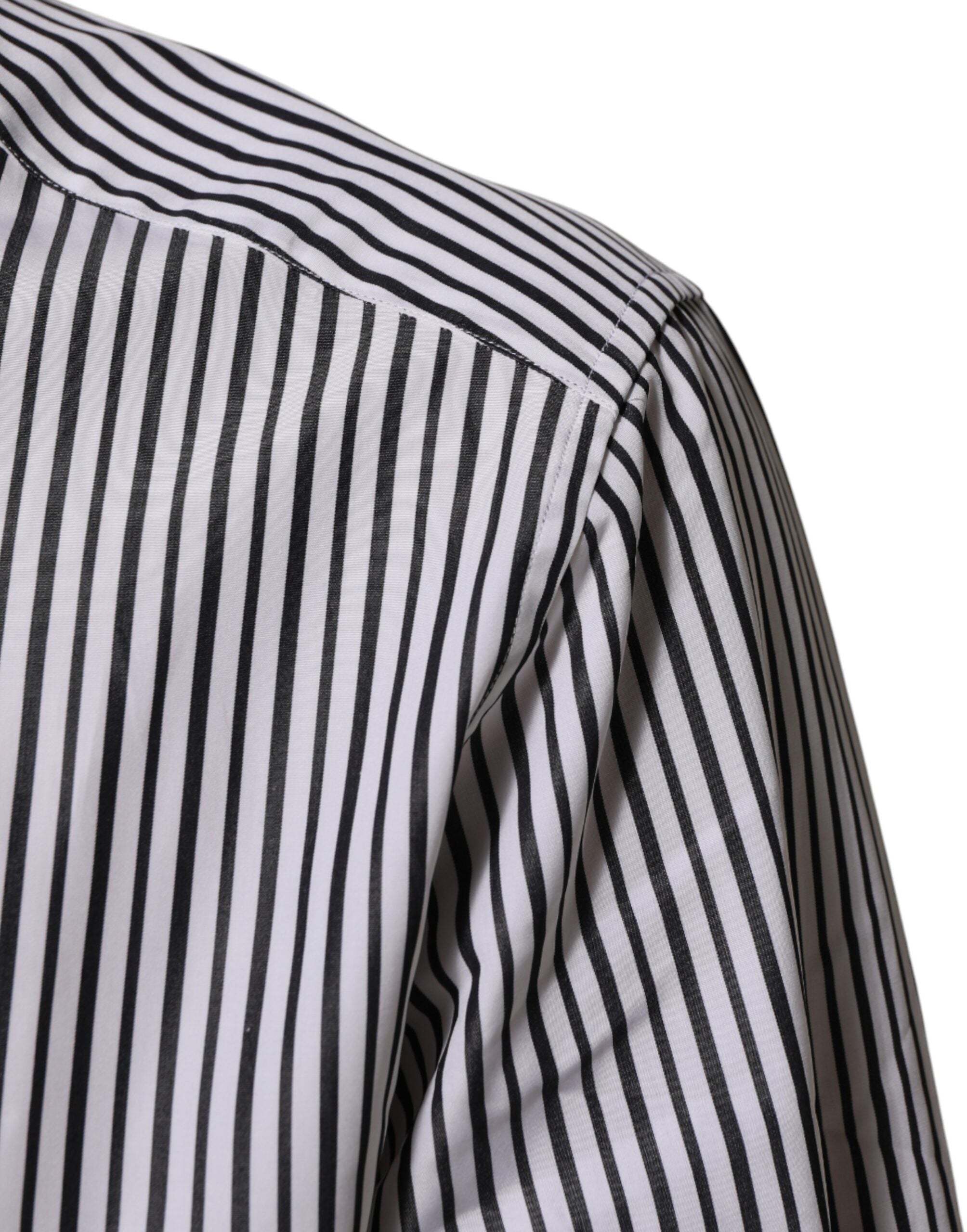 Chemise homme Dolce & Gabbana à rayures noires et blanches avec boutons dorés, élégante chemise de costume pour homme.
