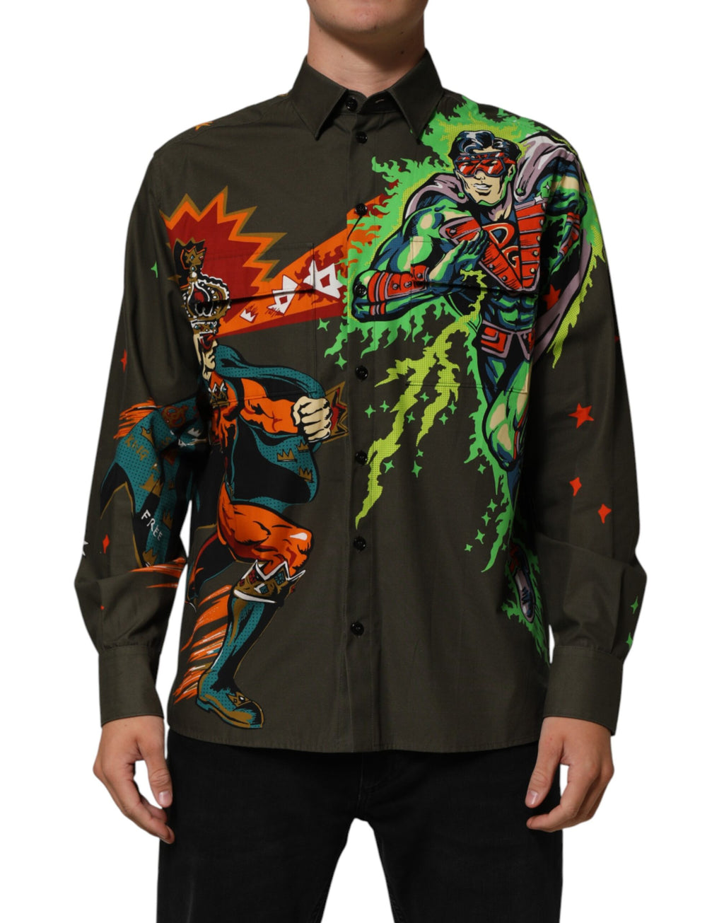 Chemise à boutons Dolce & Gabbana avec imprimé super-héros vert, design original et style élégant.