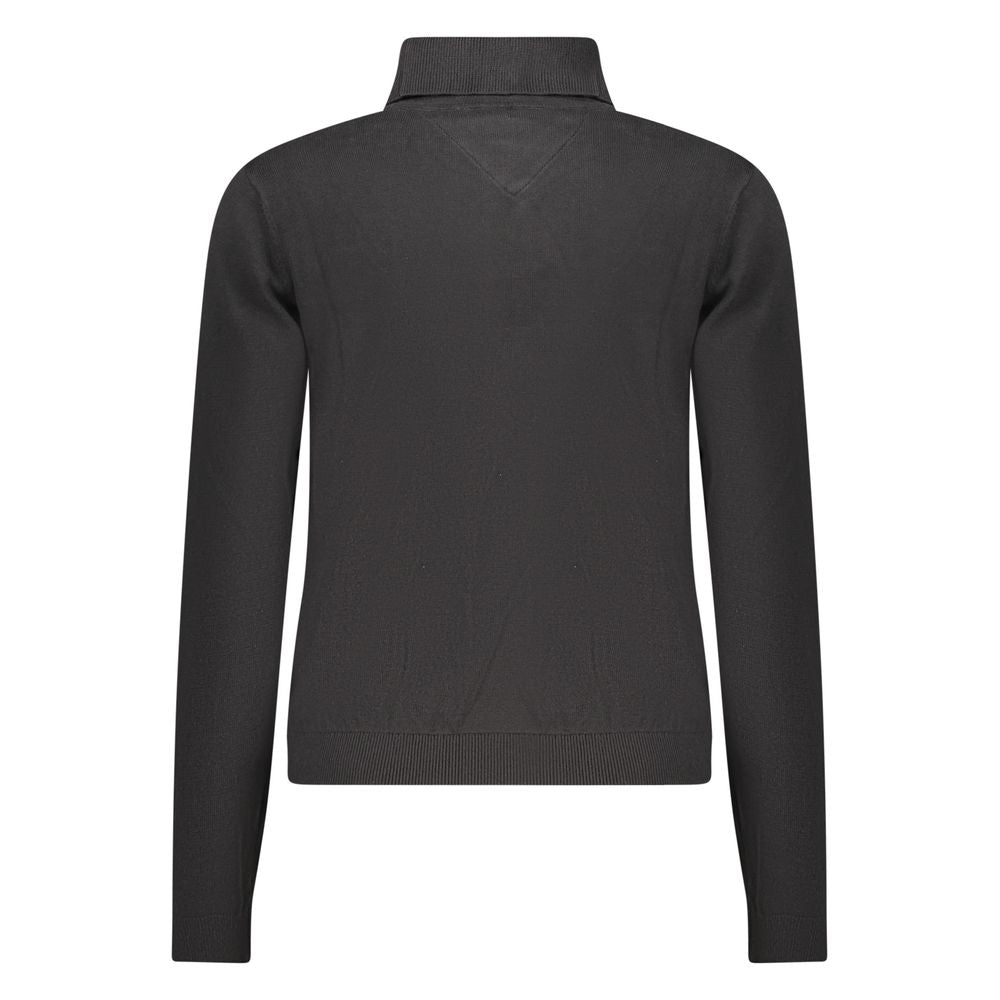 Pull pour femmes Tommy Hilfiger en coton noir, doux et confortable, avec logo discret sur la poitrine.